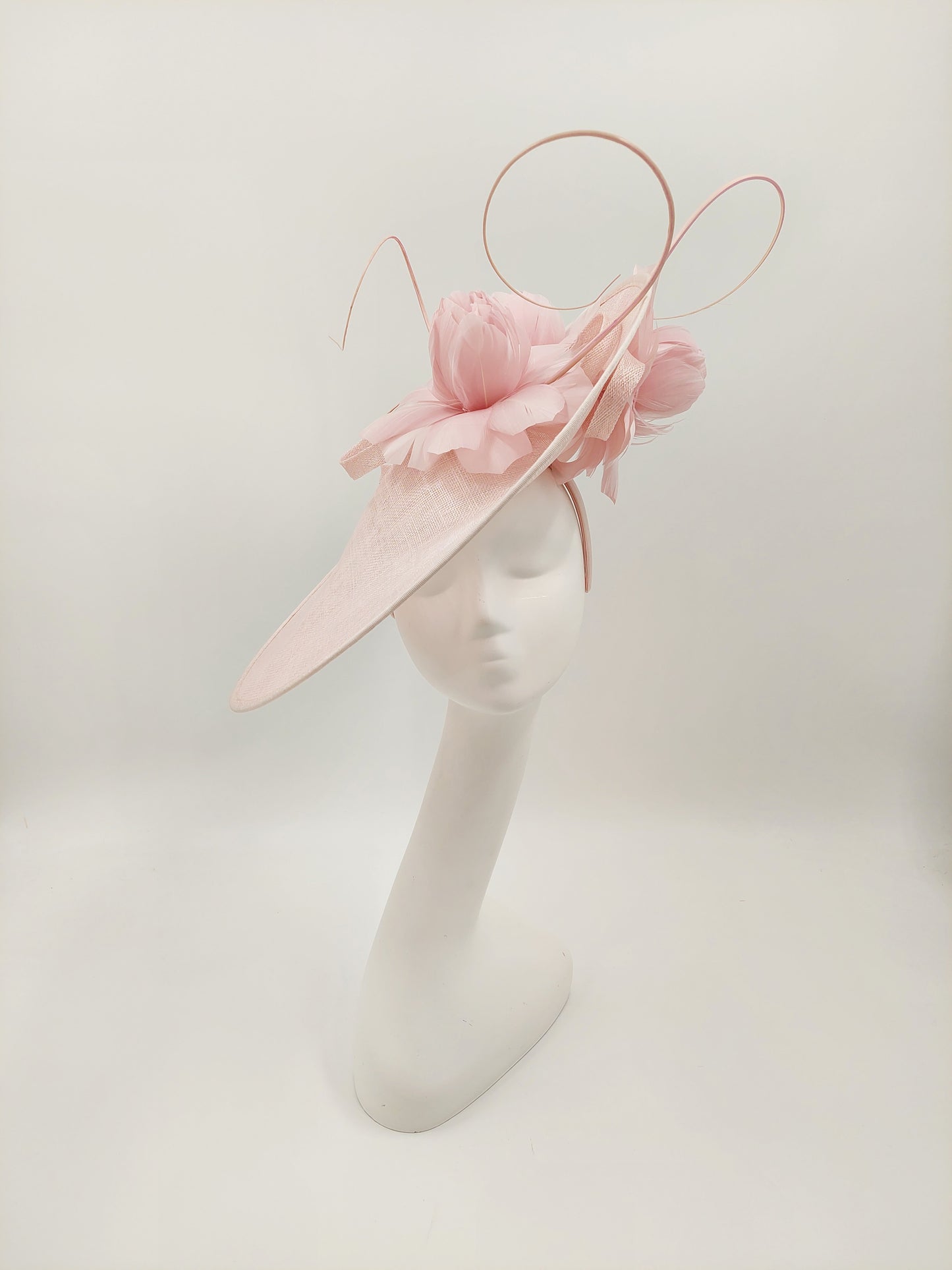 Hat Haven Millinery - Official Milliner of the Kentucky Derby Museum. Featured in the Official Style Guide for the Kentucky Derby. Visit our pop up shop at the Hyatt Regency Louisville during Derby Week.