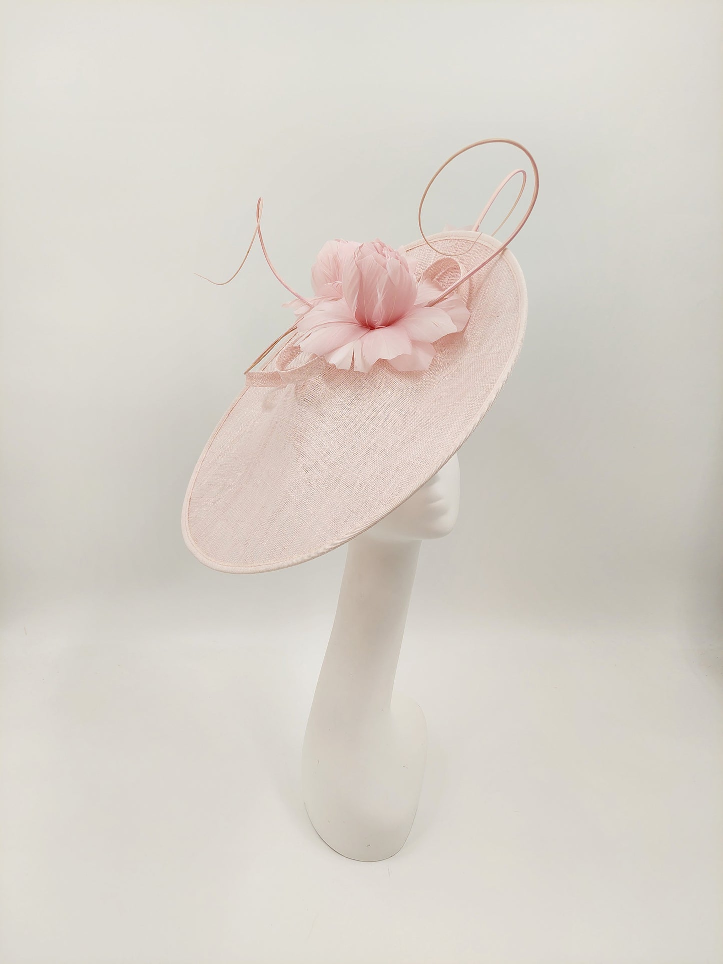 Hat Haven Millinery - Official Milliner of the Kentucky Derby Museum. Featured in the Official Style Guide for the Kentucky Derby. Visit our pop up shop at the Hyatt Regency Louisville during Derby Week.