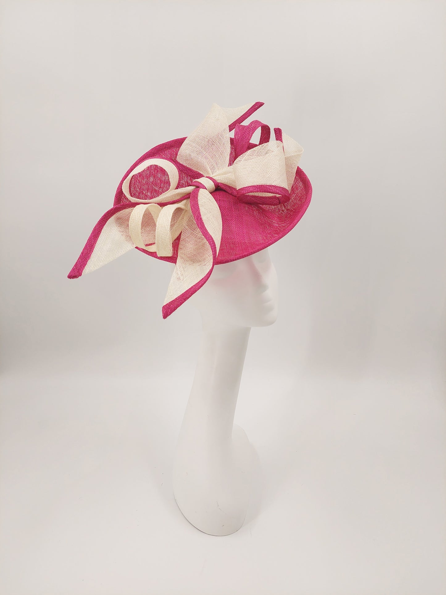 Hat Haven Millinery - Custom Kentucky Derby Hats and Fascinators. Official Milliner of the Kentucky Derby Museum. Featured in the Official Style Guide for the Kentucky Derby. Visit our pop up shop at the Hyatt Regency in downtown Louisville.
