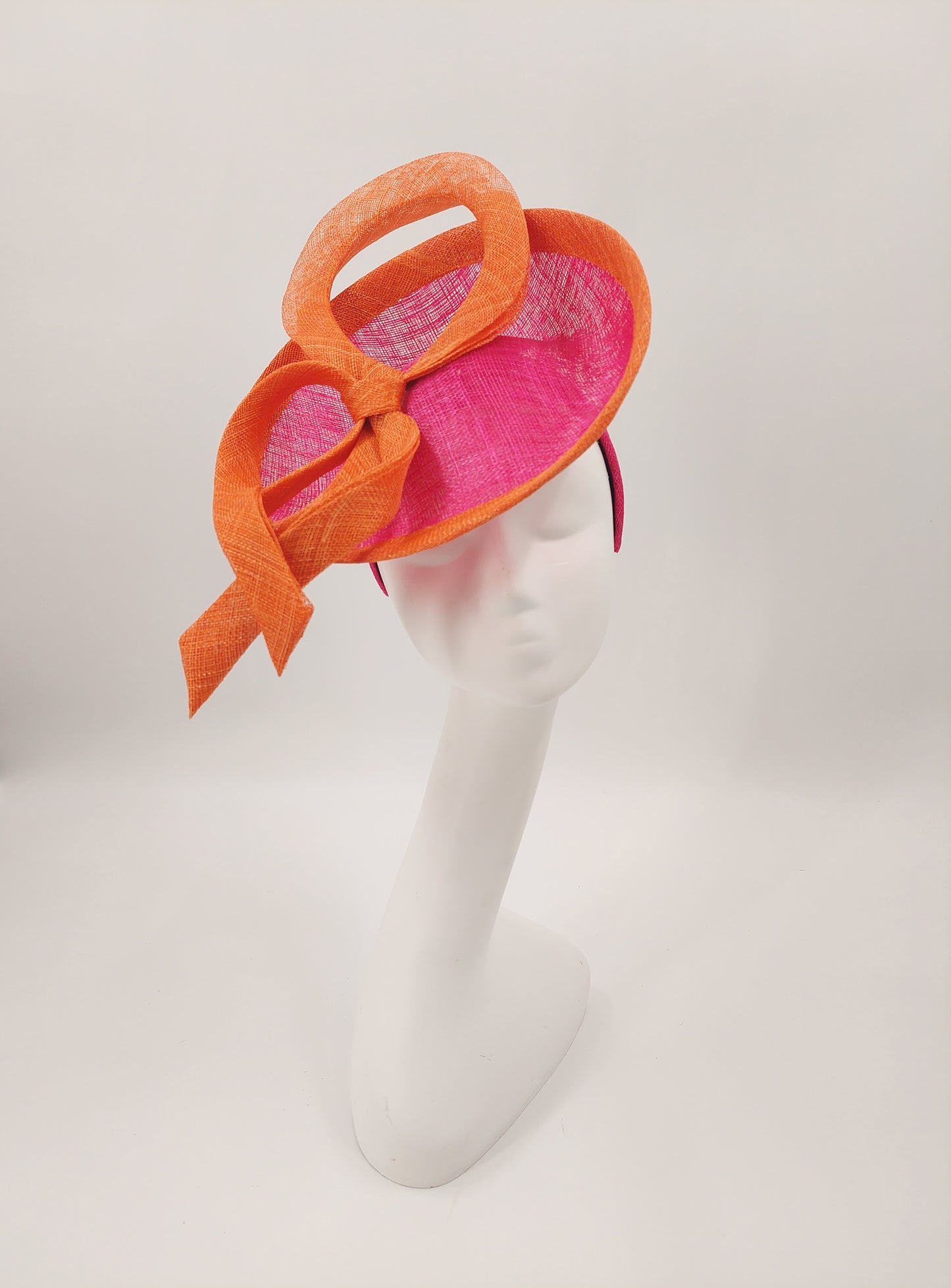 Hat Haven Millinery - Custom Kentucky Derby Hats and Fascinators. Official Milliner of the Kentucky Derby Museum. Featured in the Official Style Guide for the Kentucky Derby. Visit our pop up shop at the Hyatt Regency in downtown Louisville.