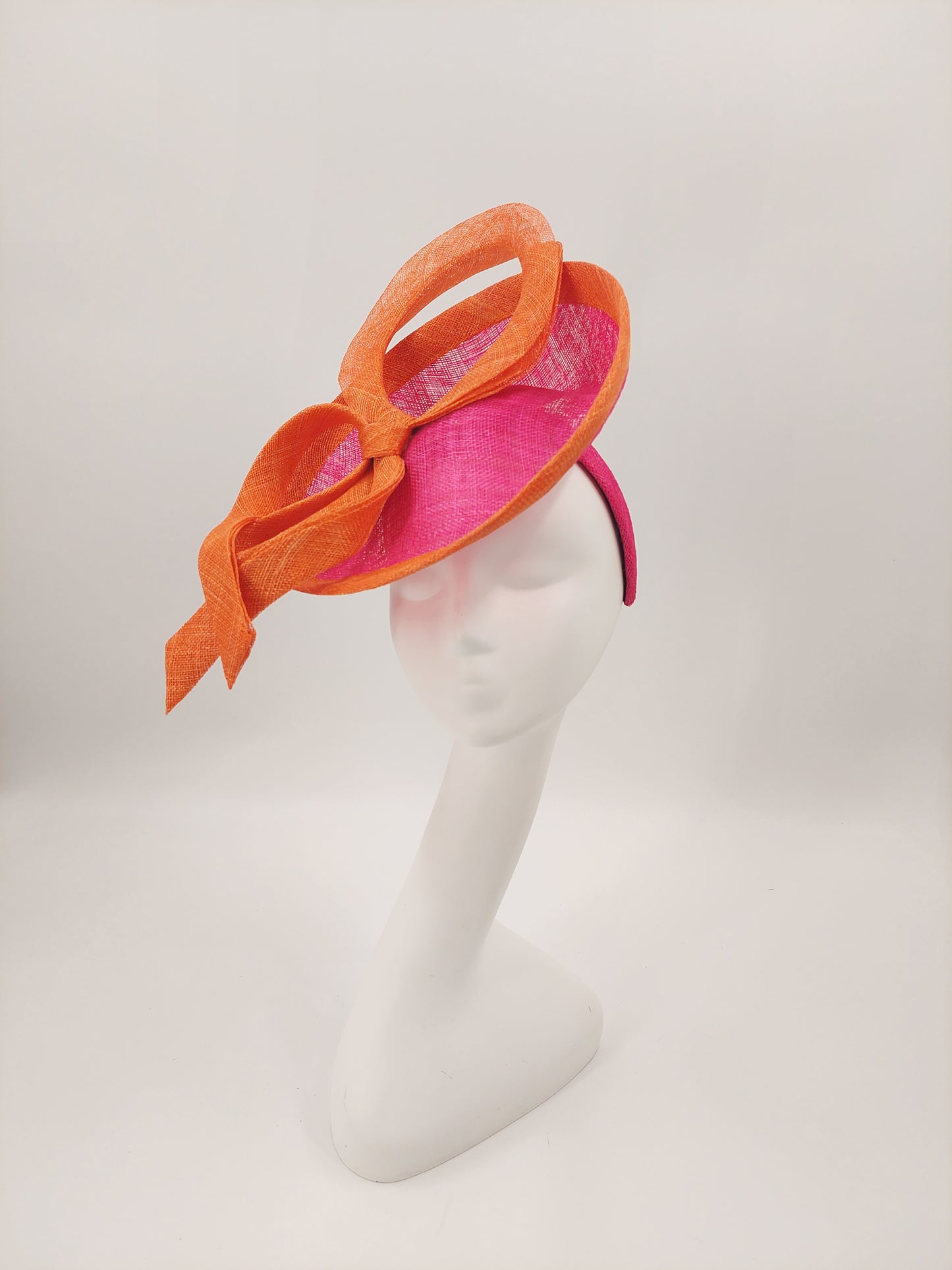 Hat Haven Millinery - Custom Kentucky Derby Hats and Fascinators. Official Milliner of the Kentucky Derby Museum. Featured in the Official Style Guide for the Kentucky Derby. Visit our pop up shop at the Hyatt Regency in downtown Louisville.