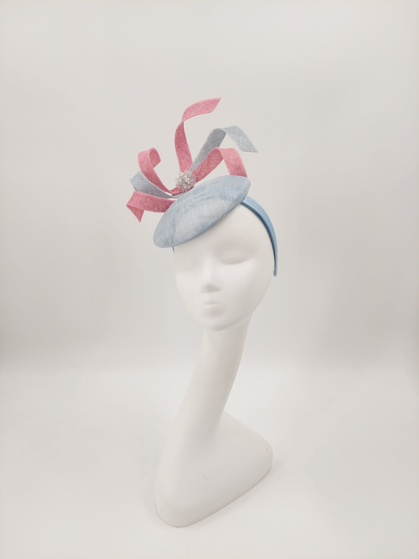 Hat Haven Millinery - Official Milliner of the Kentucky Derby Museum. Featured in the Official Style Guide for the Kentucky Derby. Ladies Derby hats, fascinators, men's hats, bridal headwear.