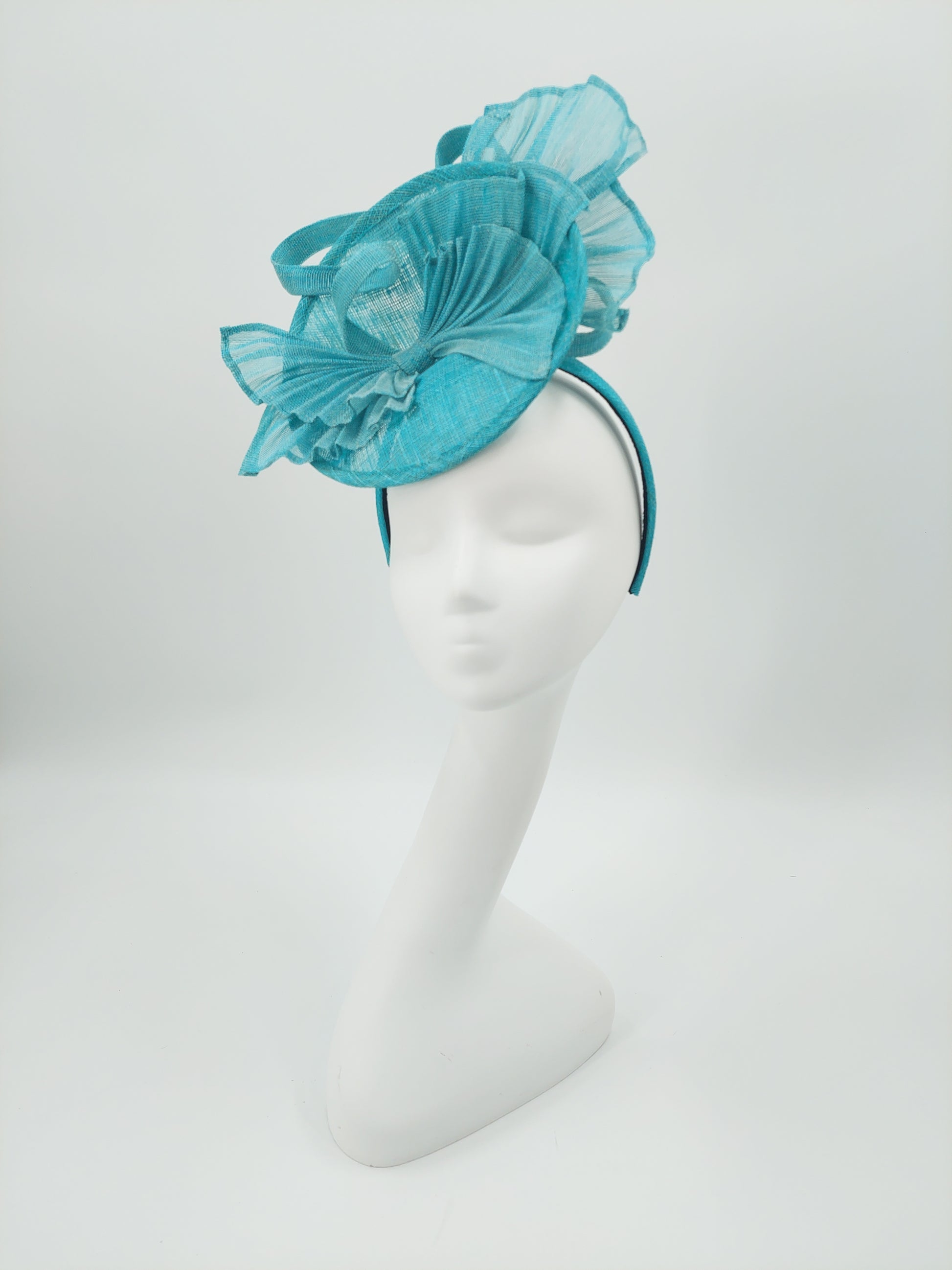 Hat Haven Millinery - Official Milliner of the Kentucky Derby Museum. Featured in the Official Style Guide for the Kentucky Derby. Ladies Derby hats, fascinators, men's hats, bridal headwear.