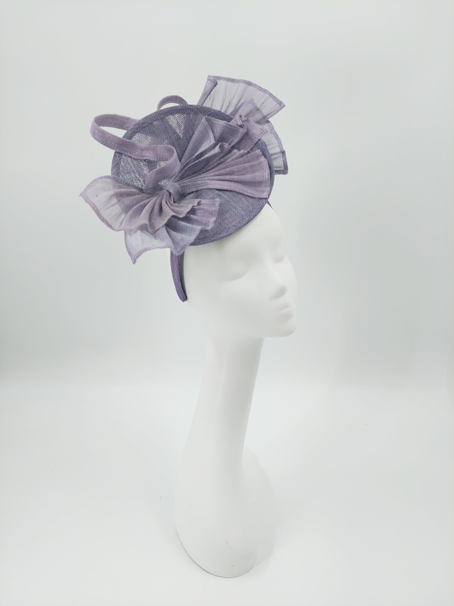 Hat Haven Millinery - Official Milliner of the Kentucky Derby Museum. Featured in the Official Style Guide for the Kentucky Derby. Ladies Derby hats, fascinators, men's hats, bridal headwear.