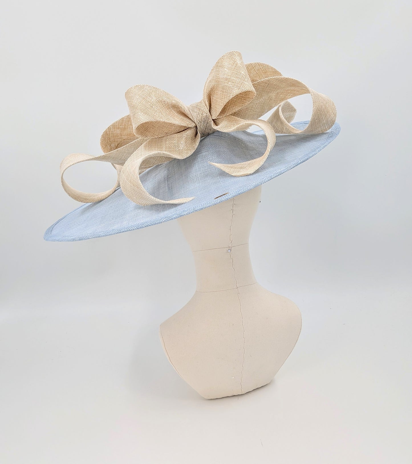 Hat Haven Millinery offers custom Kentucky Derby hats, handcrafted Derby millinery, luxury race-day headwear, and designer statement hats.