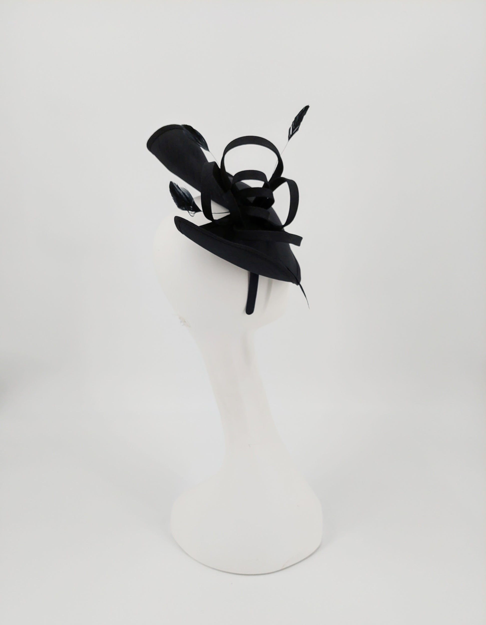 Hat Haven Millinery - Best Kentucky Derby hats, custom hats, hat maker, milliner, derby hats in Louisville, ladies hats, dress hats, church hats, men's hats, Kentucky Derby hats, hat store Louisville Kentucky.