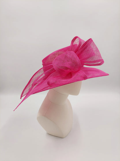 Hat Haven Millinery hat store in Louisville Kentucky, custom hat maker, miller, ladies dress hats, wedding hats, Kentucky Derby hats, fascinators, hatinators, men's hats, hat bands, Ascot hats, fashion on the field, race day hats.