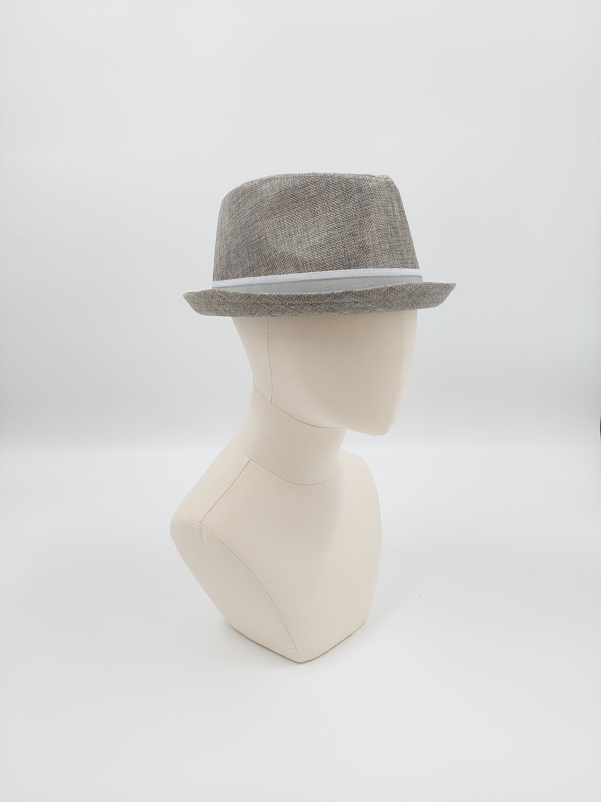 Hat Haven Millinery hat store in Louisville Kentucky, custom hat maker, miller, ladies dress hats, wedding hats, Kentucky Derby hats, fascinators, hatinators, men's hats, hat bands, Ascot hats, fashion on the field, race day hats.