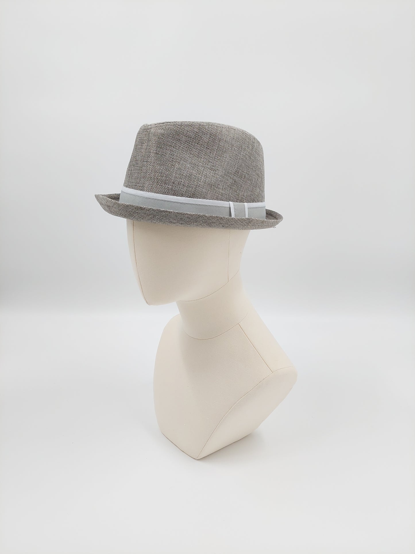 Hat Haven Millinery hat store in Louisville Kentucky, custom hat maker, miller, ladies dress hats, wedding hats, Kentucky Derby hats, fascinators, hatinators, men's hats, hat bands, Ascot hats, fashion on the field, race day hats.
