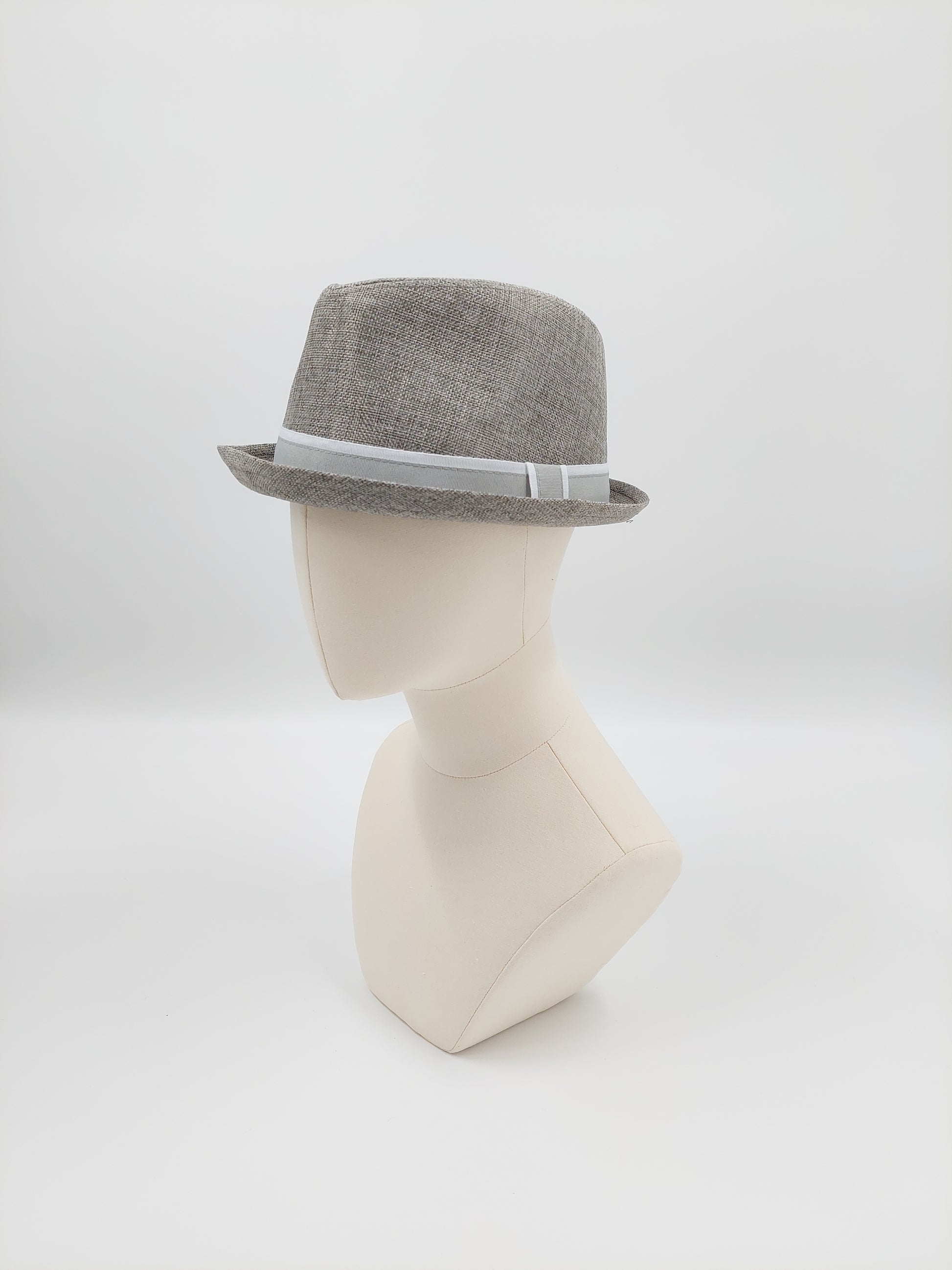 Hat Haven Millinery hat store in Louisville Kentucky, custom hat maker, miller, ladies dress hats, wedding hats, Kentucky Derby hats, fascinators, hatinators, men's hats, hat bands, Ascot hats, fashion on the field, race day hats.