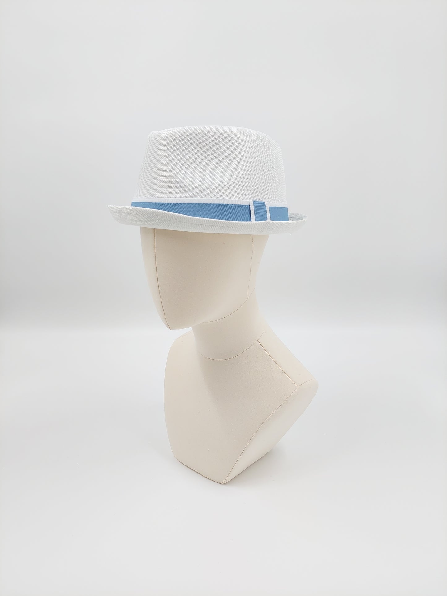 Hat Haven Millinery hat store in Louisville Kentucky, custom hat maker, miller, ladies dress hats, wedding hats, Kentucky Derby hats, fascinators, hatinators, men's hats, hat bands, Ascot hats, fashion on the field, race day hats.