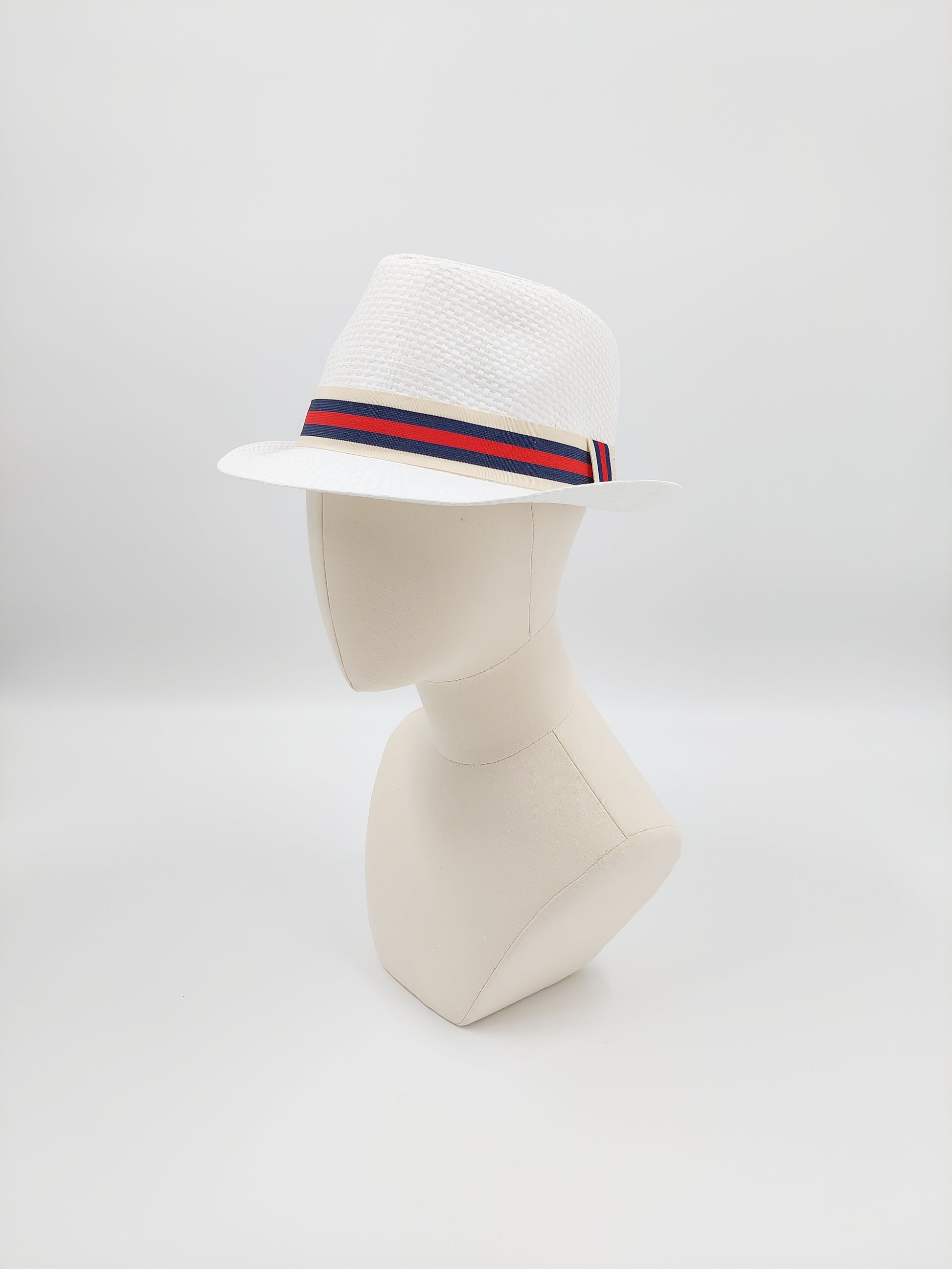 Hat Haven Millinery hat store in Louisville Kentucky, custom hat maker, miller, ladies dress hats, wedding hats, Kentucky Derby hats, fascinators, hatinators, men's hats, hat bands, Ascot hats, fashion on the field, race day hats.