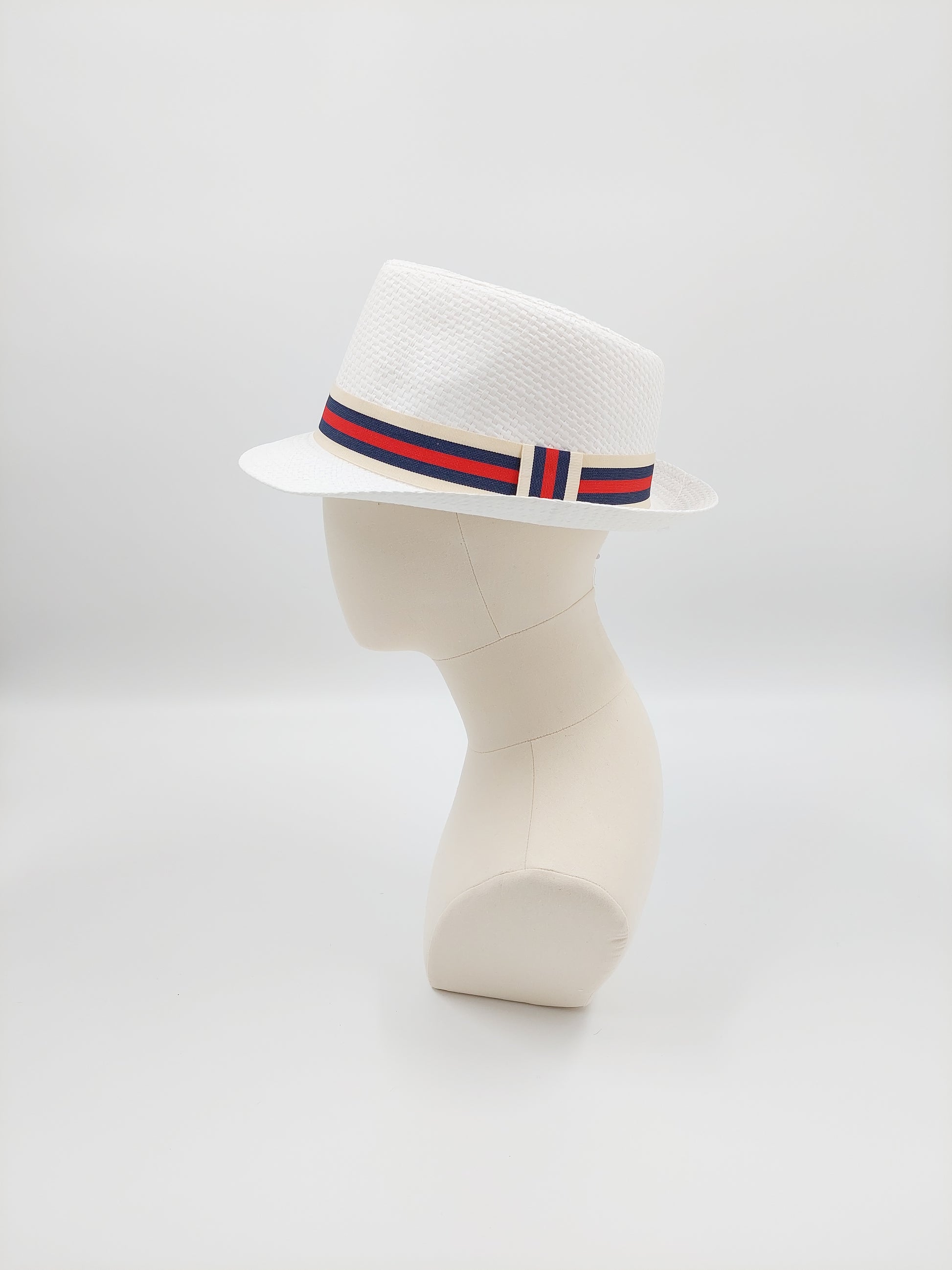 Hat Haven Millinery hat store in Louisville Kentucky, custom hat maker, miller, ladies dress hats, wedding hats, Kentucky Derby hats, fascinators, hatinators, men's hats, hat bands, Ascot hats, fashion on the field, race day hats.