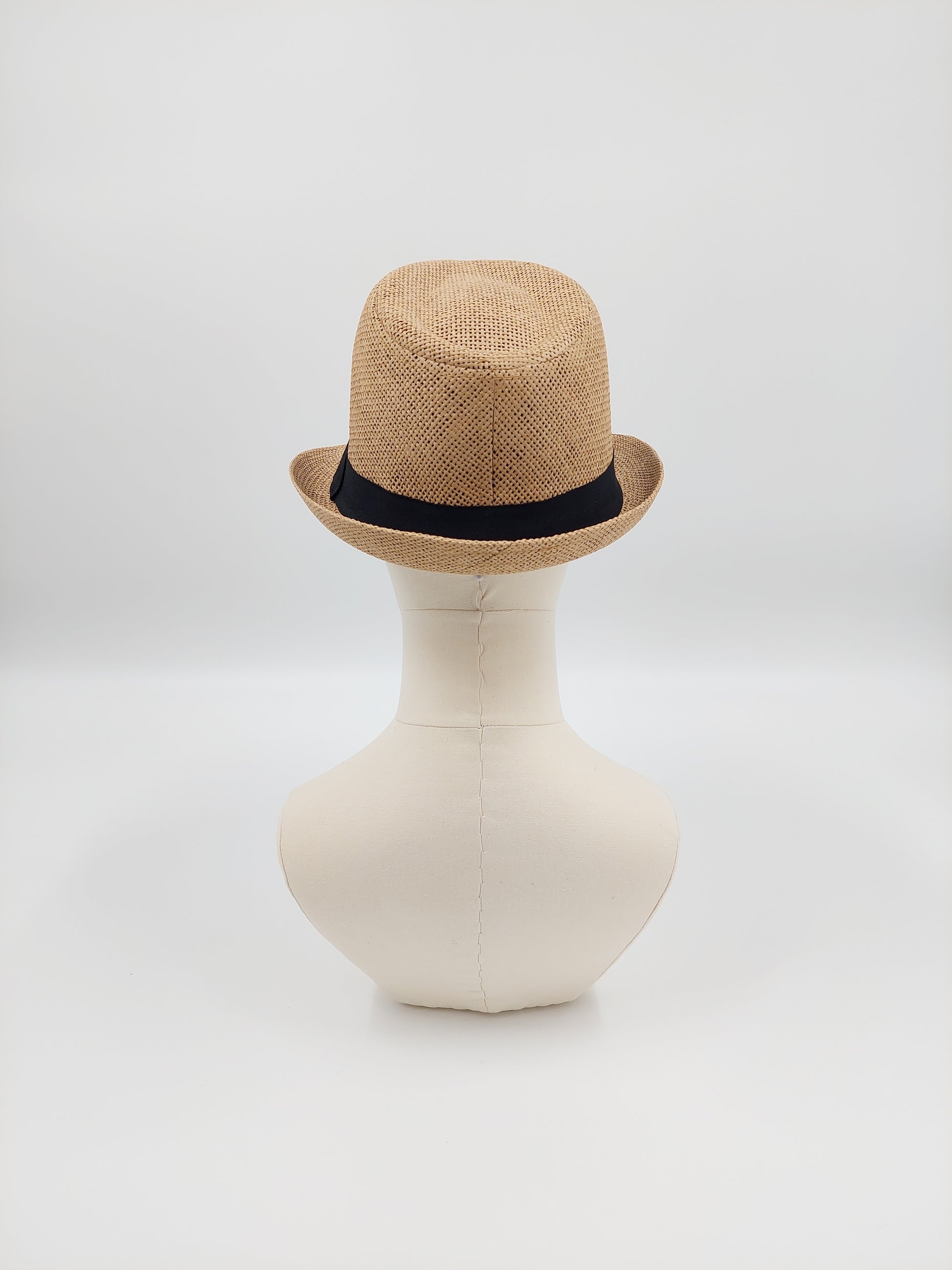 Hat Haven Millinery hat store in Louisville Kentucky, custom hat maker, miller, ladies dress hats, wedding hats, Kentucky Derby hats, fascinators, hatinators, men's hats, hat bands, Ascot hats, fashion on the field, race day hats.
