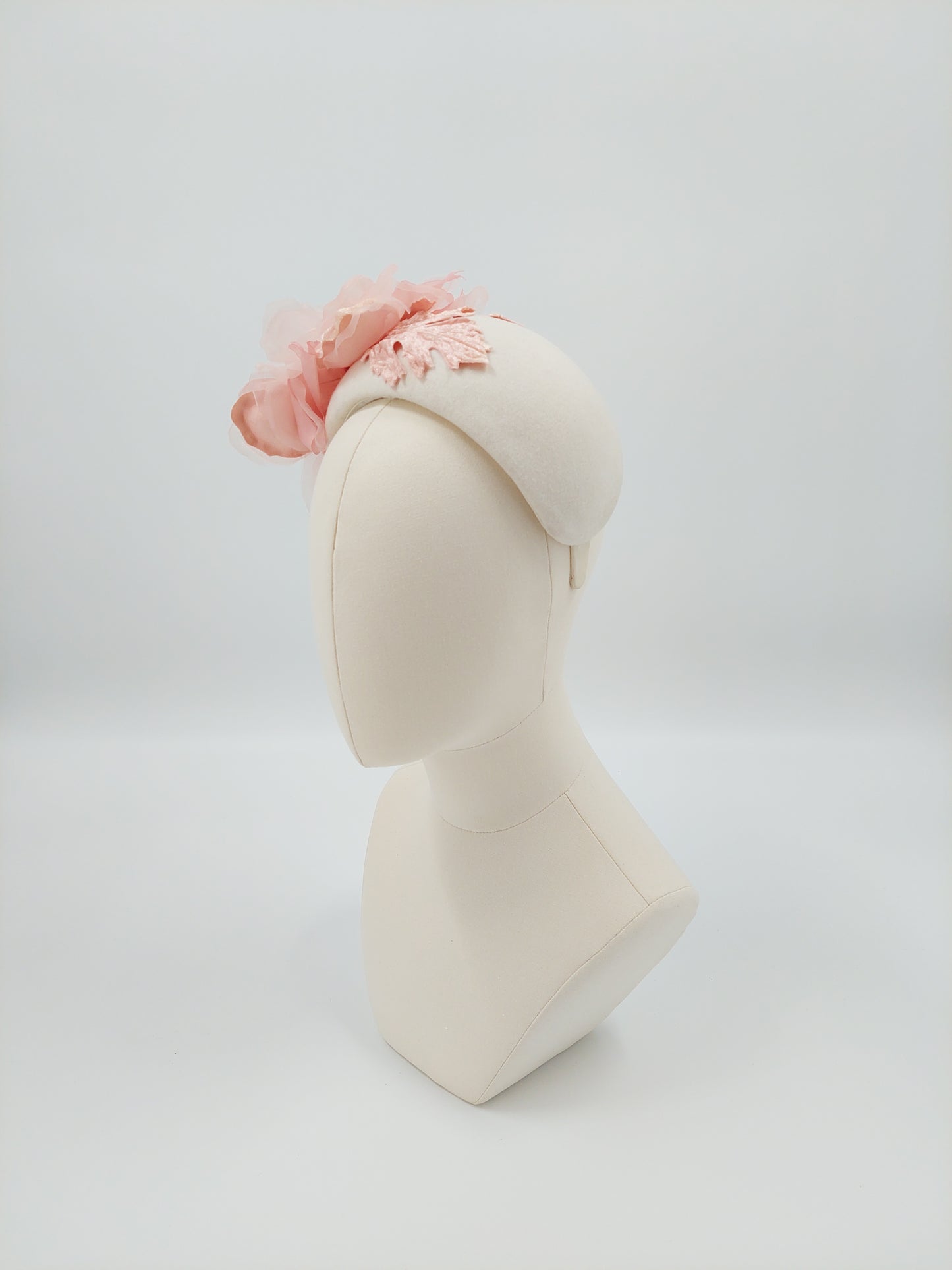 Hat Haven Millinery hat store in Louisville Kentucky, custom hat maker, miller, ladies dress hats, wedding hats, Kentucky Derby hats, fascinators, hatinators, men's hats, hat bands, Ascot hats, fashion on the field, race day hats.