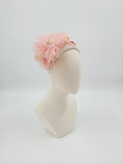 Hat Haven Millinery hat store in Louisville Kentucky, custom hat maker, miller, ladies dress hats, wedding hats, Kentucky Derby hats, fascinators, hatinators, men's hats, hat bands, Ascot hats, fashion on the field, race day hats.