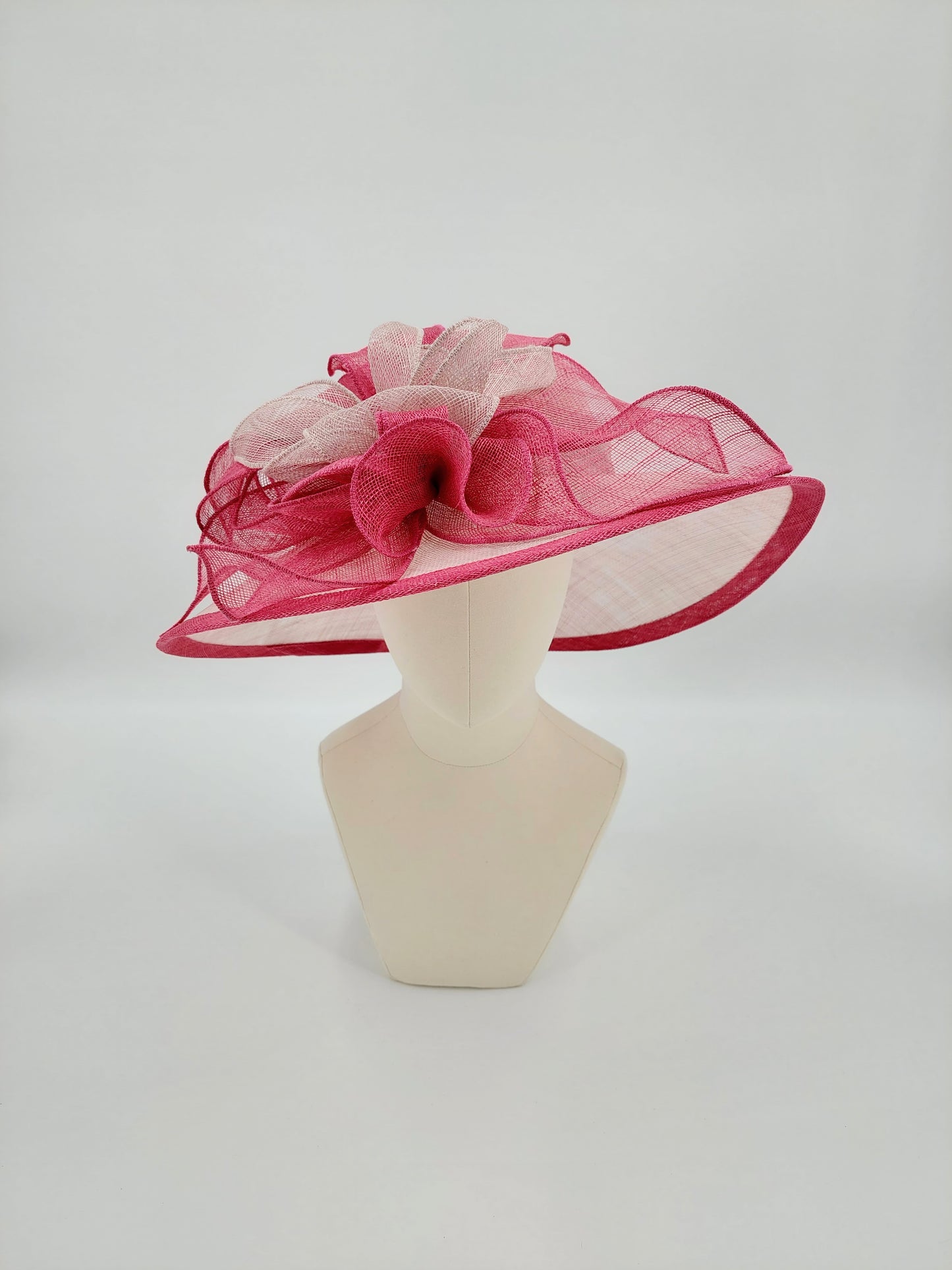 Hat Haven Millinery hat store in Louisville Kentucky, custom hat maker, miller, ladies dress hats, wedding hats, Kentucky Derby hats, fascinators, hatinators, men's hats, hat bands, Ascot hats, fashion on the field, race day hats.