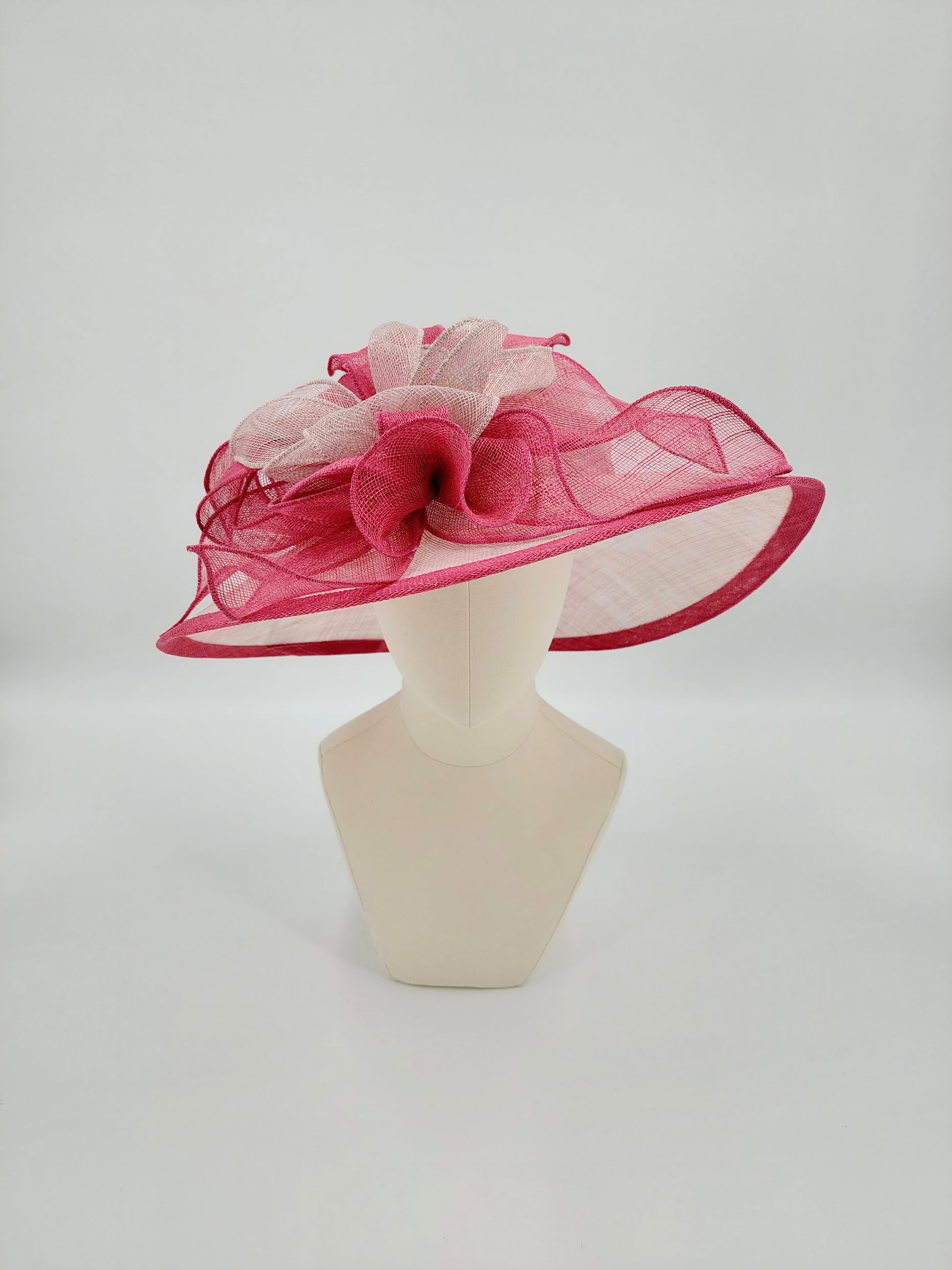 Hat Haven Millinery hat store in Louisville Kentucky, custom hat maker, miller, ladies dress hats, wedding hats, Kentucky Derby hats, fascinators, hatinators, men's hats, hat bands, Ascot hats, fashion on the field, race day hats.