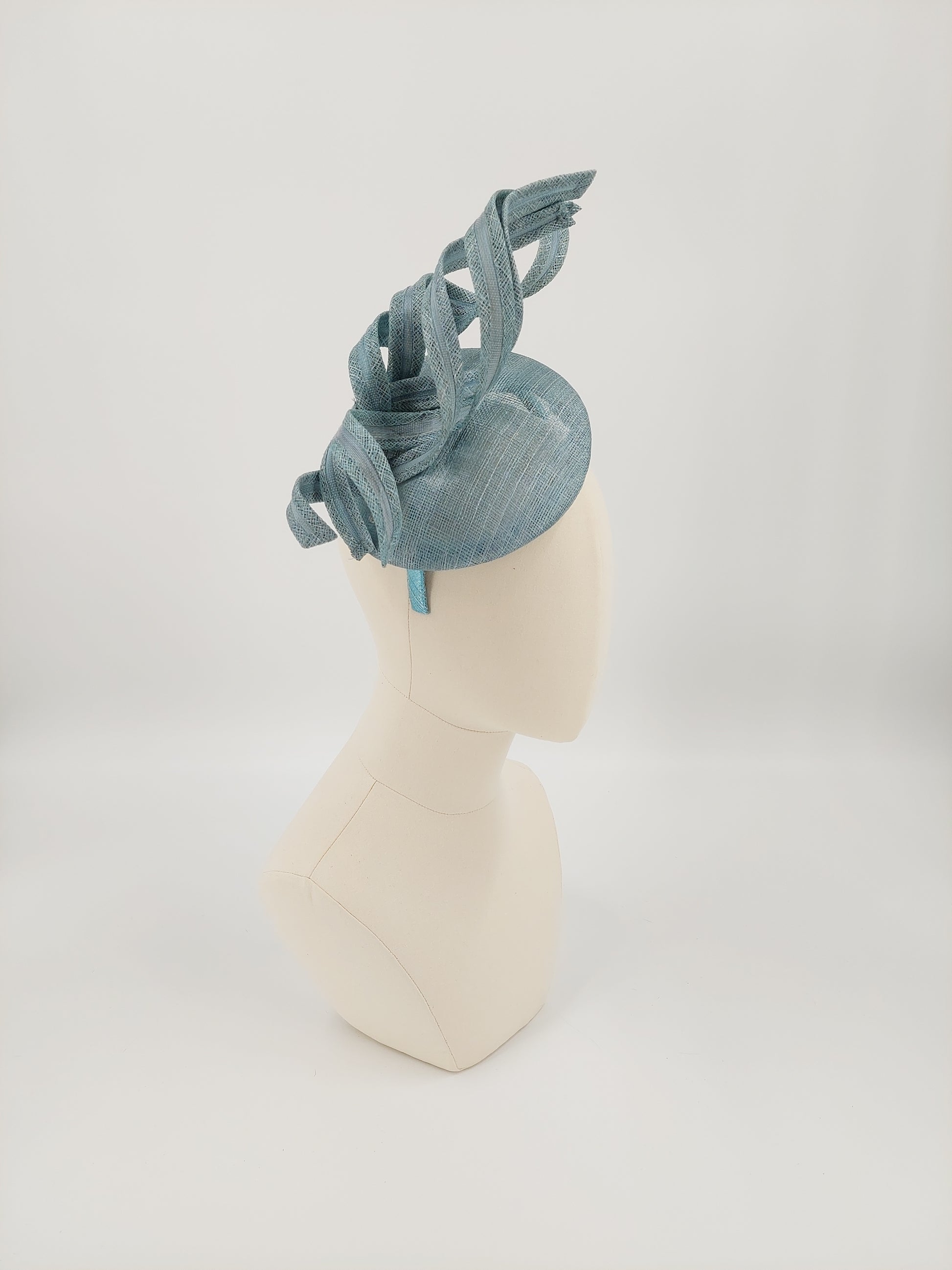 Hat Haven Millinery hat store in Louisville Kentucky, custom hat maker, miller, ladies dress hats, wedding hats, Kentucky Derby hats, fascinators, hatinators, men's hats, hat bands, Ascot hats, fashion on the field, race day hats.