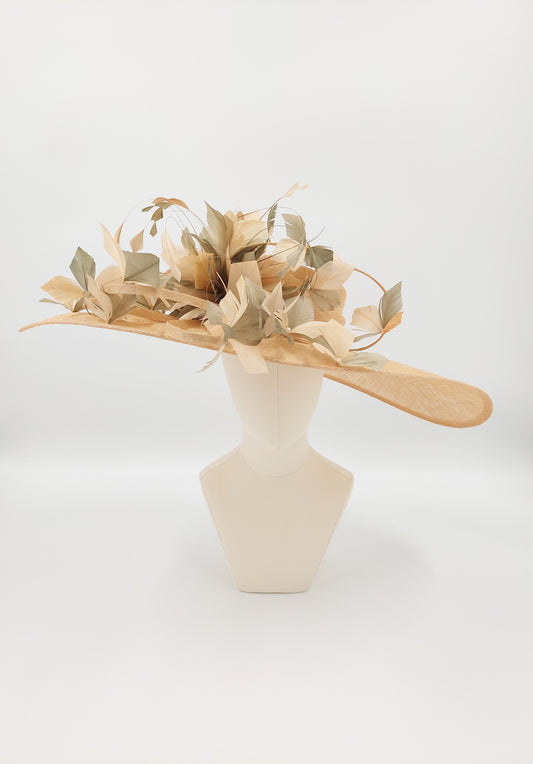 Hat Haven Millinery hat store in Louisville Kentucky, custom hat maker, miller, ladies dress hats, wedding hats, Kentucky Derby hats, fascinators, hatinators, men's hats, hat bands, Ascot hats, fashion on the field, race day hats.
