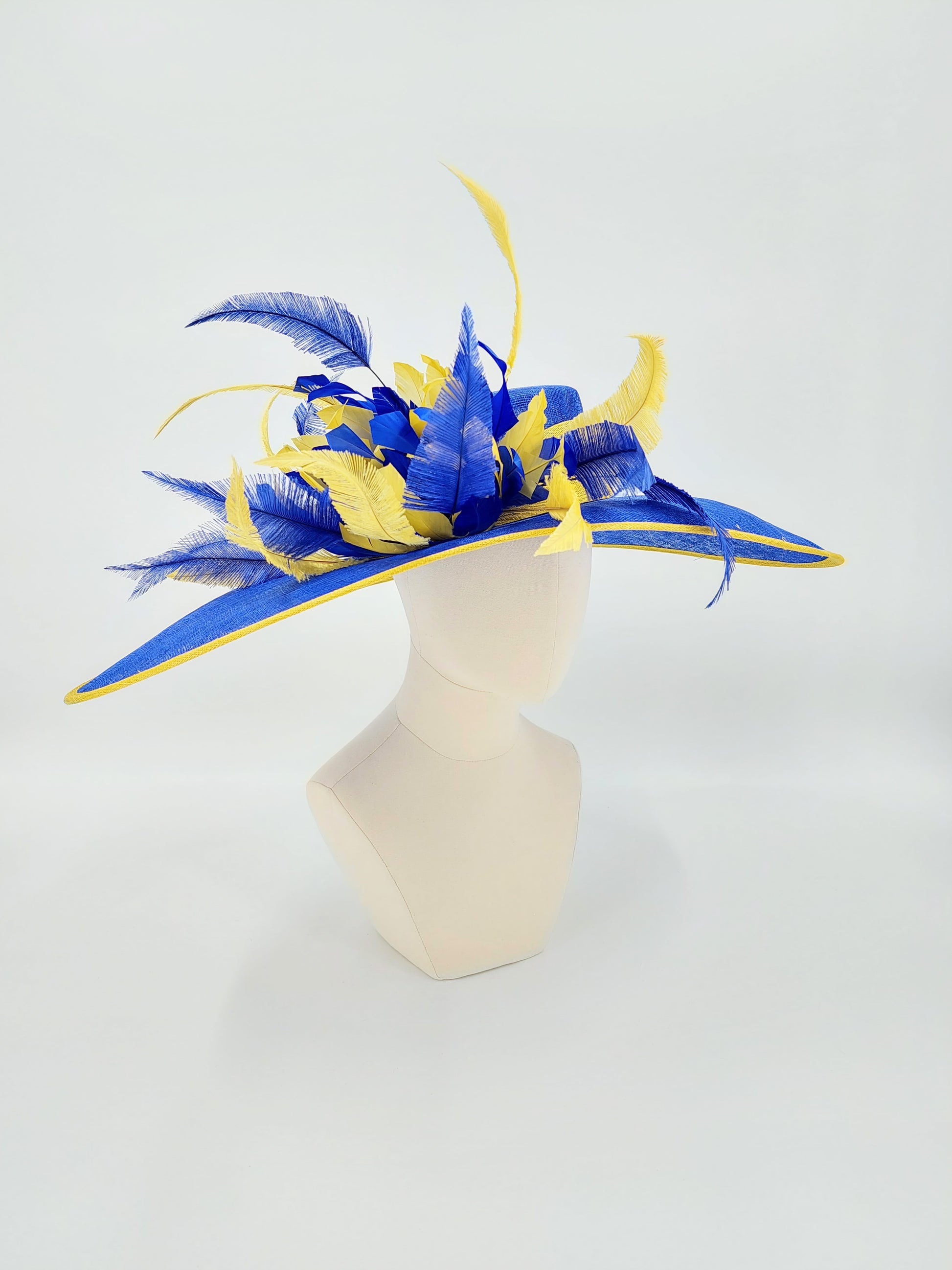 Hat Haven Millinery hat store in Louisville Kentucky, custom hat maker, miller, ladies dress hats, wedding hats, Kentucky Derby hats, fascinators, hatinators, men's hats, hat bands, Ascot hats, fashion on the field, race day hats.