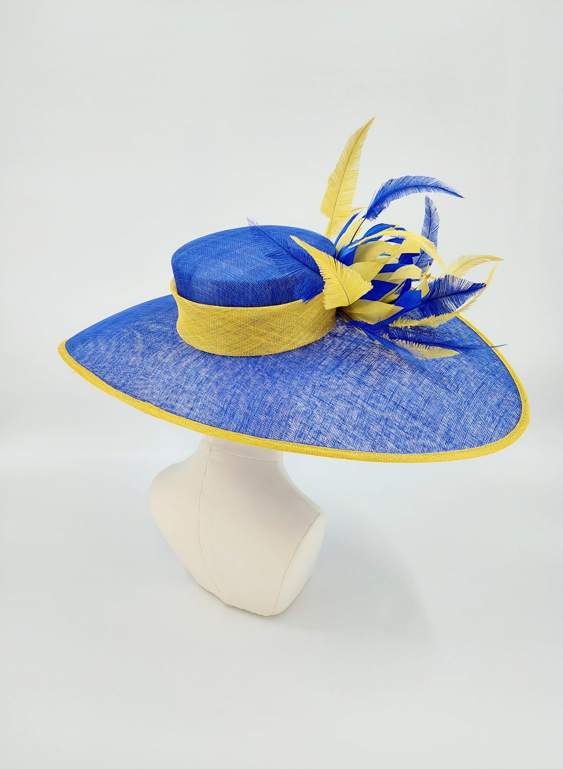 Hat Haven Millinery hat store in Louisville Kentucky, custom hat maker, miller, ladies dress hats, wedding hats, Kentucky Derby hats, fascinators, hatinators, men's hats, hat bands, Ascot hats, fashion on the field, race day hats.