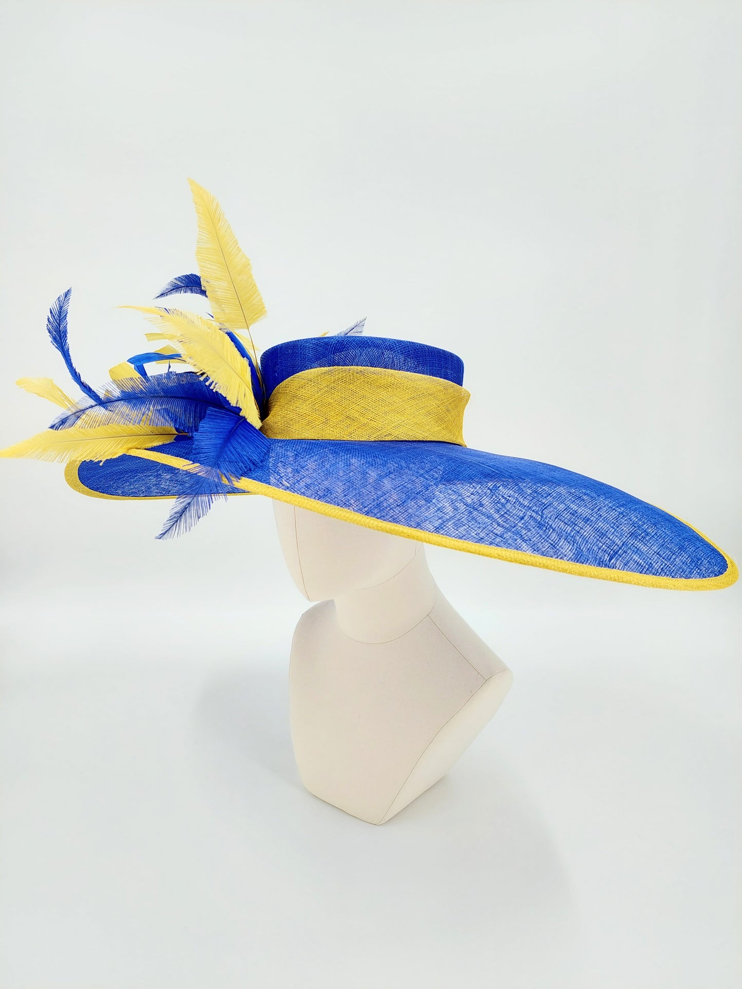 Hat Haven Millinery hat store in Louisville Kentucky, custom hat maker, miller, ladies dress hats, wedding hats, Kentucky Derby hats, fascinators, hatinators, men's hats, hat bands, Ascot hats, fashion on the field, race day hats.
