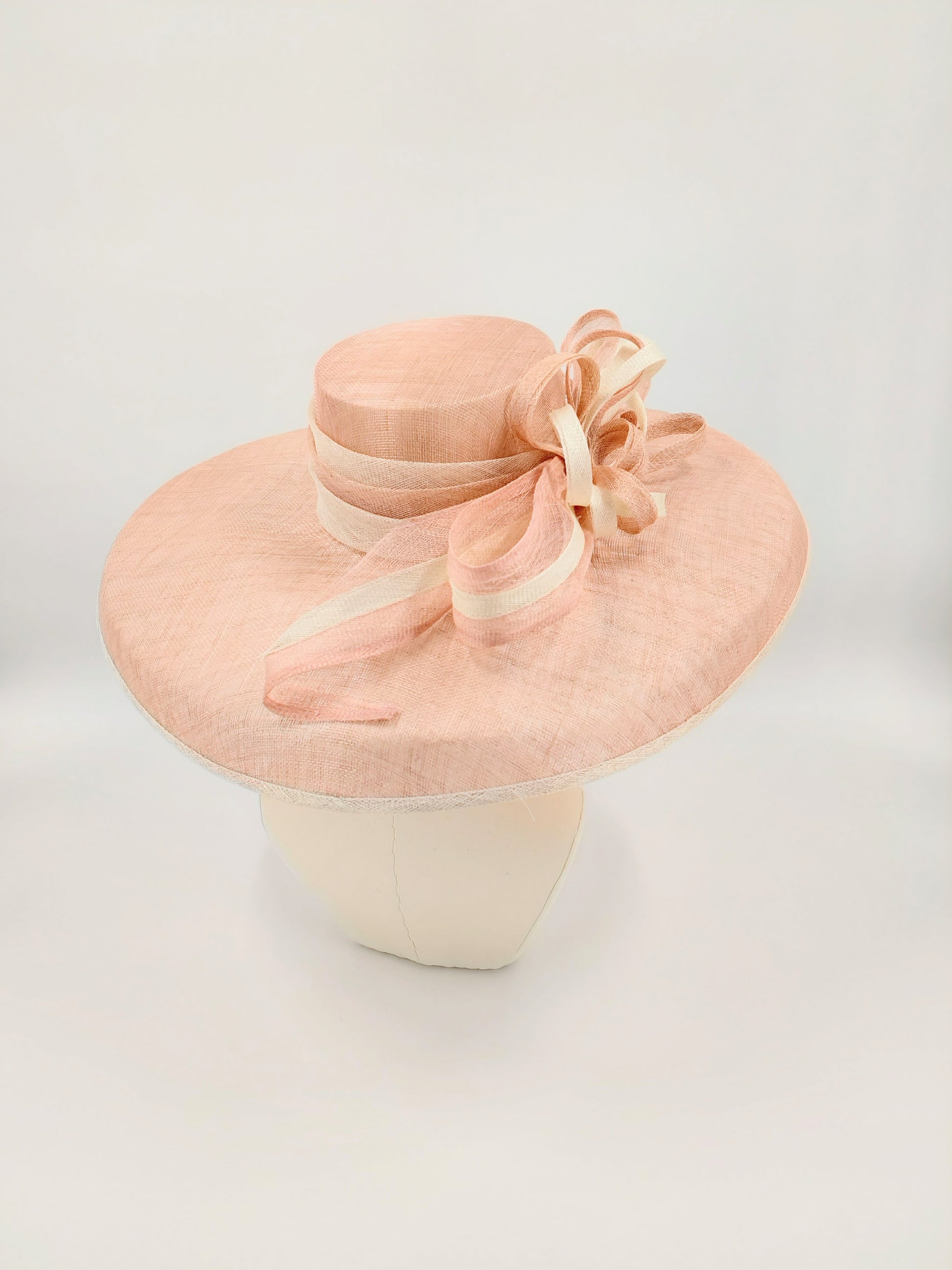 Hat Haven Millinery hat store in Louisville Kentucky, custom hat maker, miller, ladies dress hats, wedding hats, Kentucky Derby hats, fascinators, hatinators, men's hats, hat bands, Ascot hats, fashion on the field, race day hats.