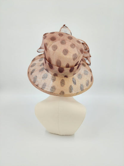 Hat Haven Millinery hat store in Louisville Kentucky, custom hat maker, miller, ladies dress hats, wedding hats, Kentucky Derby hats, fascinators, hatinators, men's hats, hat bands, Ascot hats, fashion on the field, race day hats.