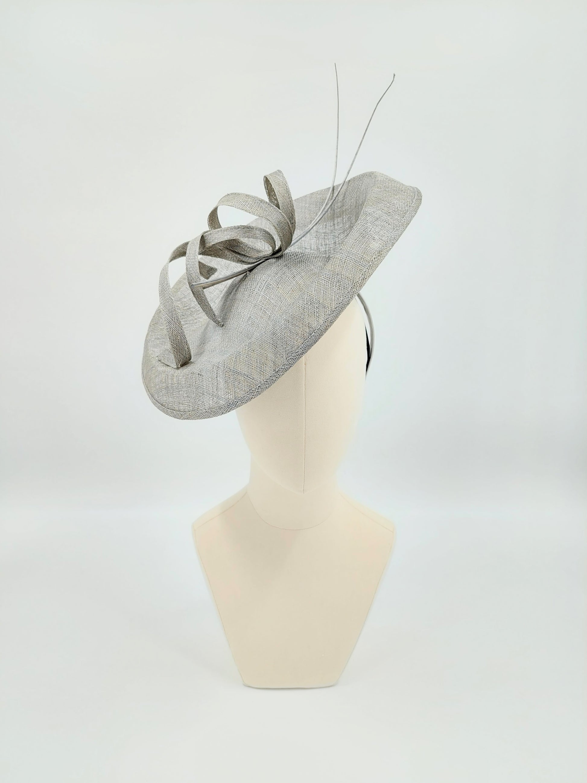 Hat Haven Millinery hat store in Louisville Kentucky, custom hat maker, miller, ladies dress hats, wedding hats, Kentucky Derby hats, fascinators, hatinators, men's hats, hat bands, Ascot hats, fashion on the field, race day hats.