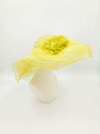 Hat Haven Millinery hat store in Louisville Kentucky, custom hat maker, miller, ladies dress hats, wedding hats, Kentucky Derby hats, fascinators, hatinators, men's hats, hat bands, Ascot hats, fashion on the field, race day hats.