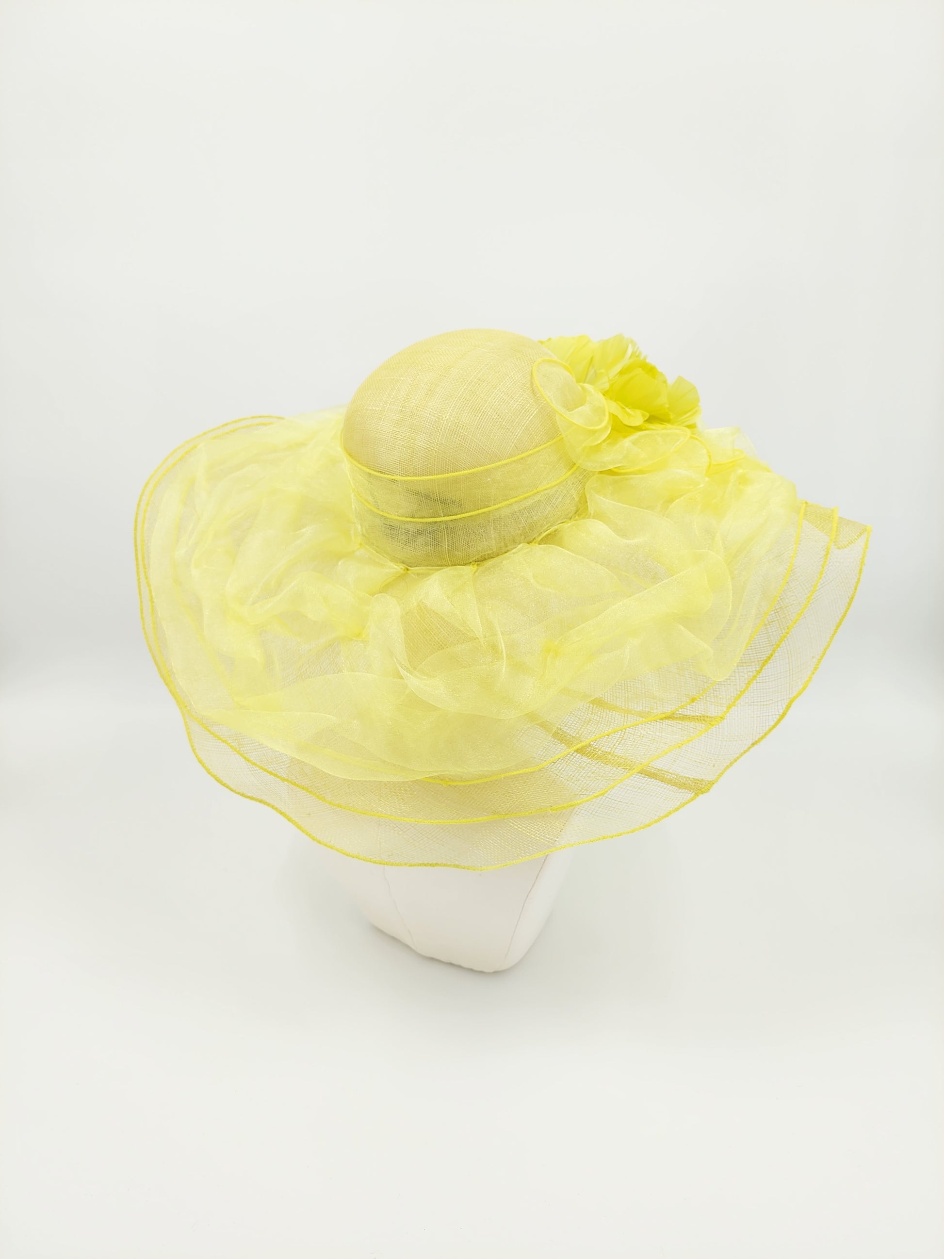 Hat Haven Millinery hat store in Louisville Kentucky, custom hat maker, miller, ladies dress hats, wedding hats, Kentucky Derby hats, fascinators, hatinators, men's hats, hat bands, Ascot hats, fashion on the field, race day hats.