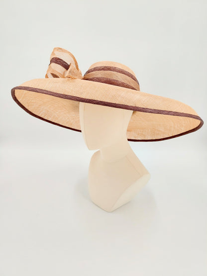 Hat Haven Millinery hat store in Louisville Kentucky, custom hat maker, miller, ladies dress hats, wedding hats, Kentucky Derby hats, fascinators, hatinators, men's hats, hat bands, Ascot hats, fashion on the field, race day hats.