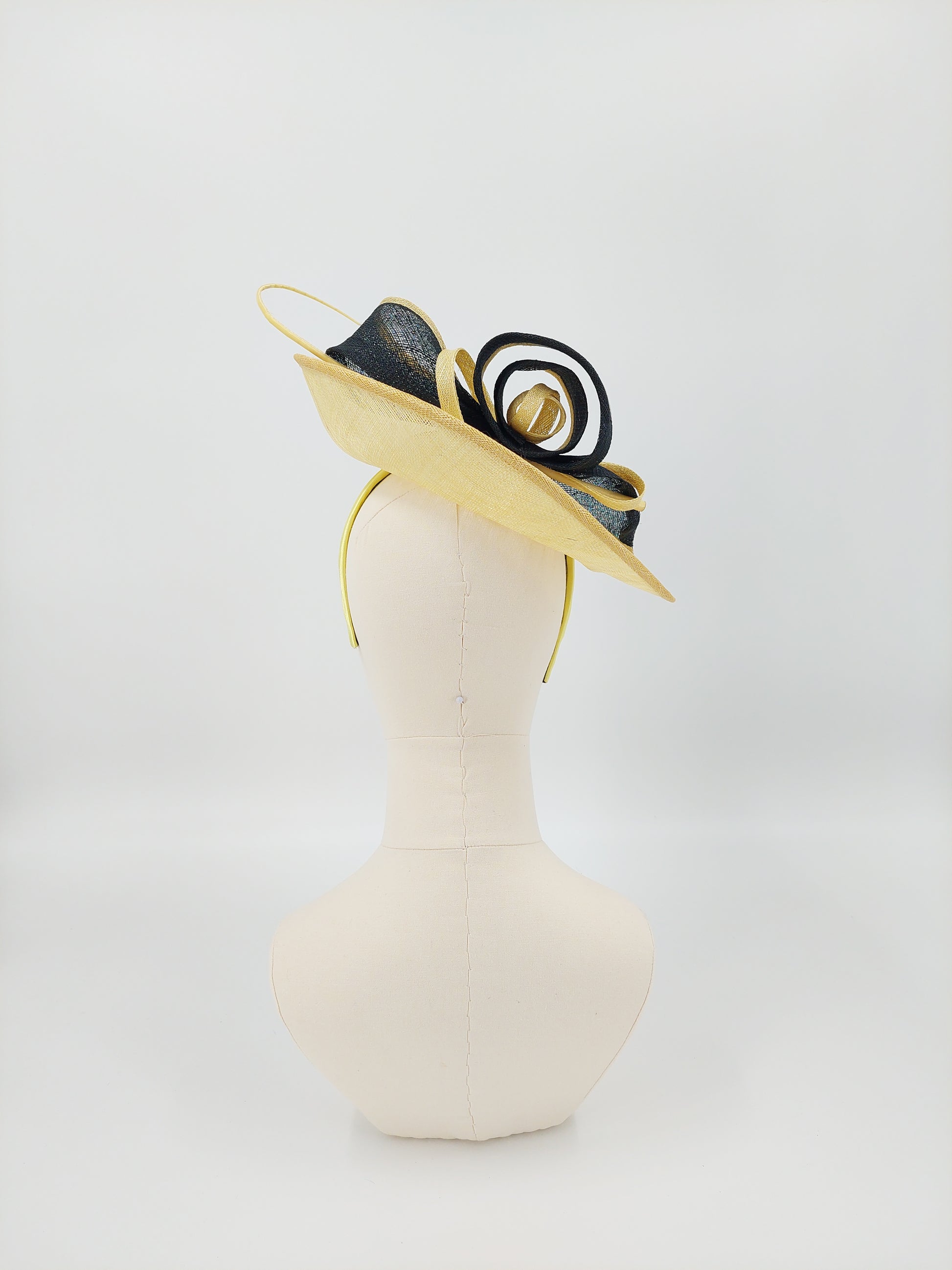 Hat Haven Millinery hat store in Louisville Kentucky, custom hat maker, miller, ladies dress hats, wedding hats, Kentucky Derby hats, fascinators, hatinators, men's hats, hat bands, Ascot hats, fashion on the field, race day hats.