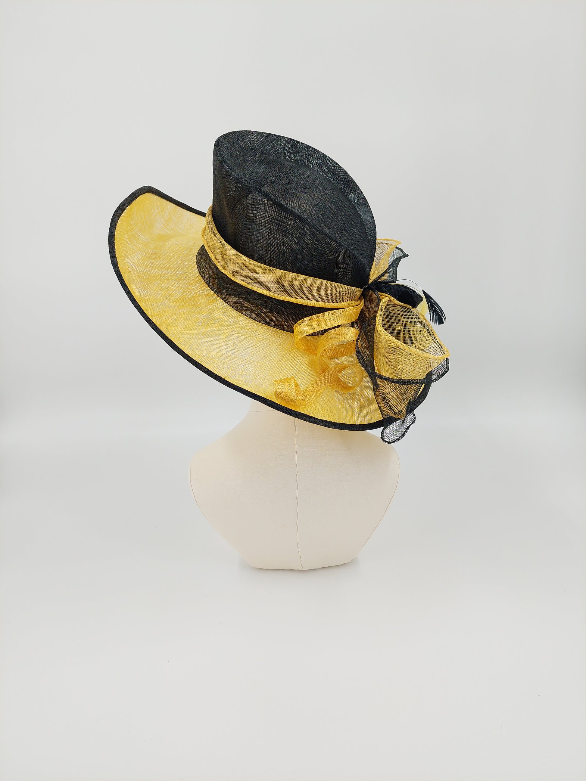 Hat Haven Millinery - handmade hats in Louisville, Kentucky. Custom hats, Derby hats, fascinators, dress hats, Ascot hats, men's hats, hat bands, hat maker, milliner, hatter, church hat, race day hats, hat store in Louisville.