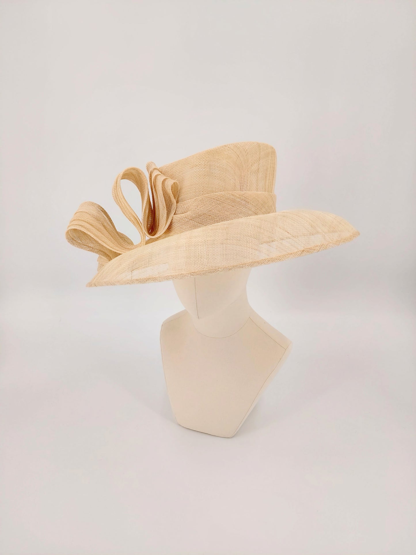 Hat Haven Millinery - handmade hats in Louisville, Kentucky. Custom hats, Derby hats, fascinators, dress hats, Ascot hats, men's hats, hat bands, hat maker, milliner, hatter, church hat, race day hats, hat store in Louisville.