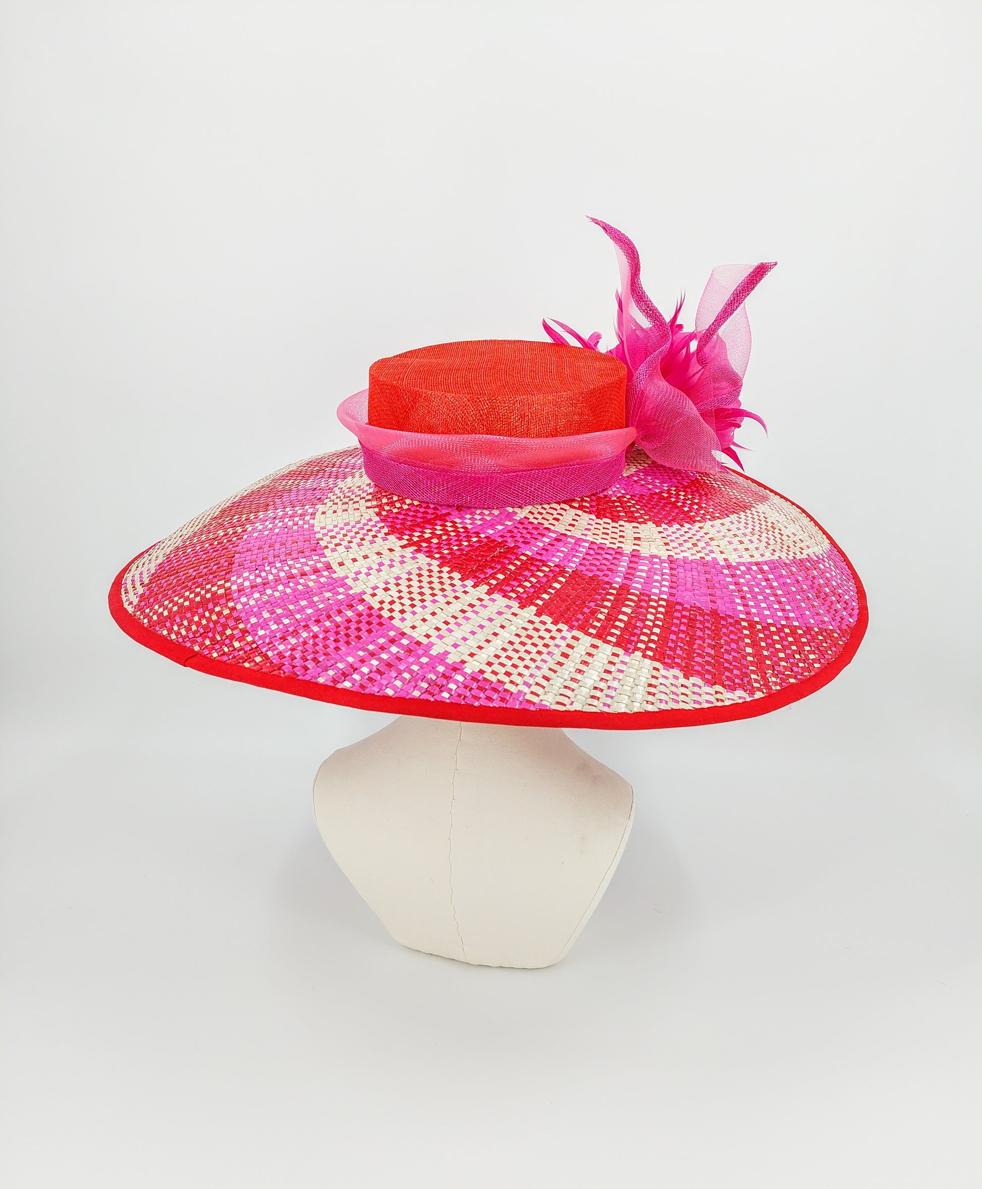 Hat Haven Millinery - Custom hats and fascinators in Louisville, Kentucky. Kentucky Derby hats, dress hats, church hats, wedding hats, men's hats.