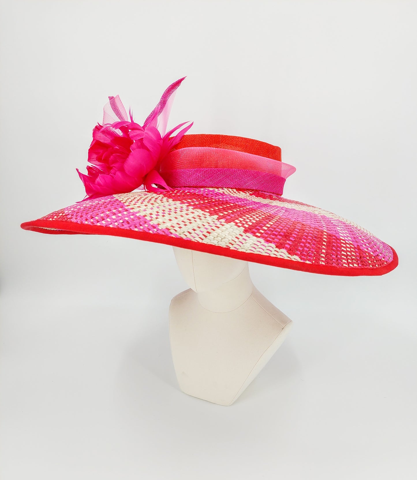 Hat Haven Millinery - Custom hats and fascinators in Louisville, Kentucky. Kentucky Derby hats, dress hats, church hats, wedding hats, men's hats.
