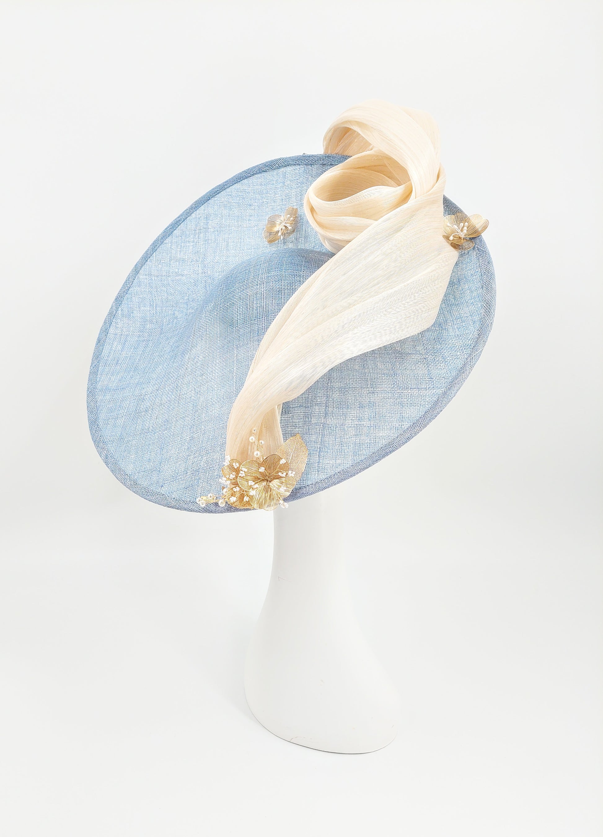 Hat Haven - Milliner hat maker in Louisville, Kentucky. Custom hats and fascinators. Kentucky Derby hat.