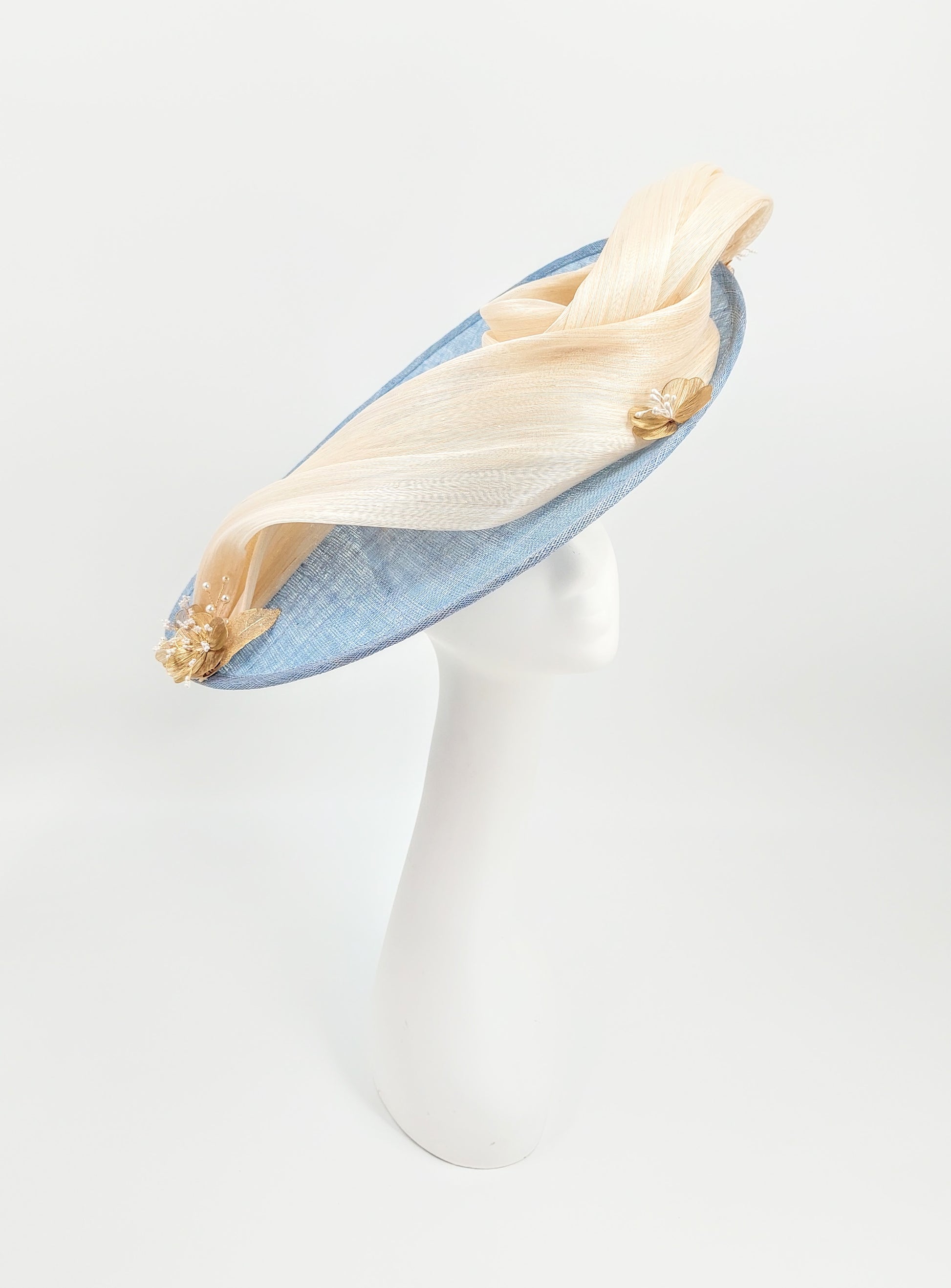 Hat Haven - Milliner hat maker in Louisville, Kentucky. Custom hats and fascinators. Kentucky Derby hat.