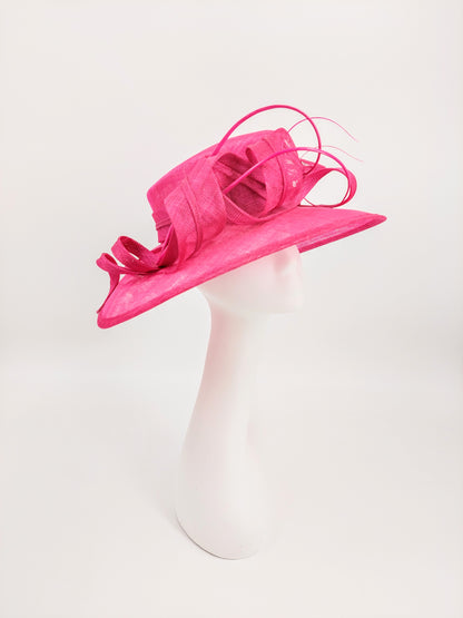 Hat Haven Millinery - Kentucky Derby Hats and Fascinators. Our headpieces are featured in the Official Kentucky Derby Style Guide. Visit our pop up shop at the Hyatt Regency Louisville during Derby week. Milliner, hat store in downtown Louisville. Handmade hats and fascinators.