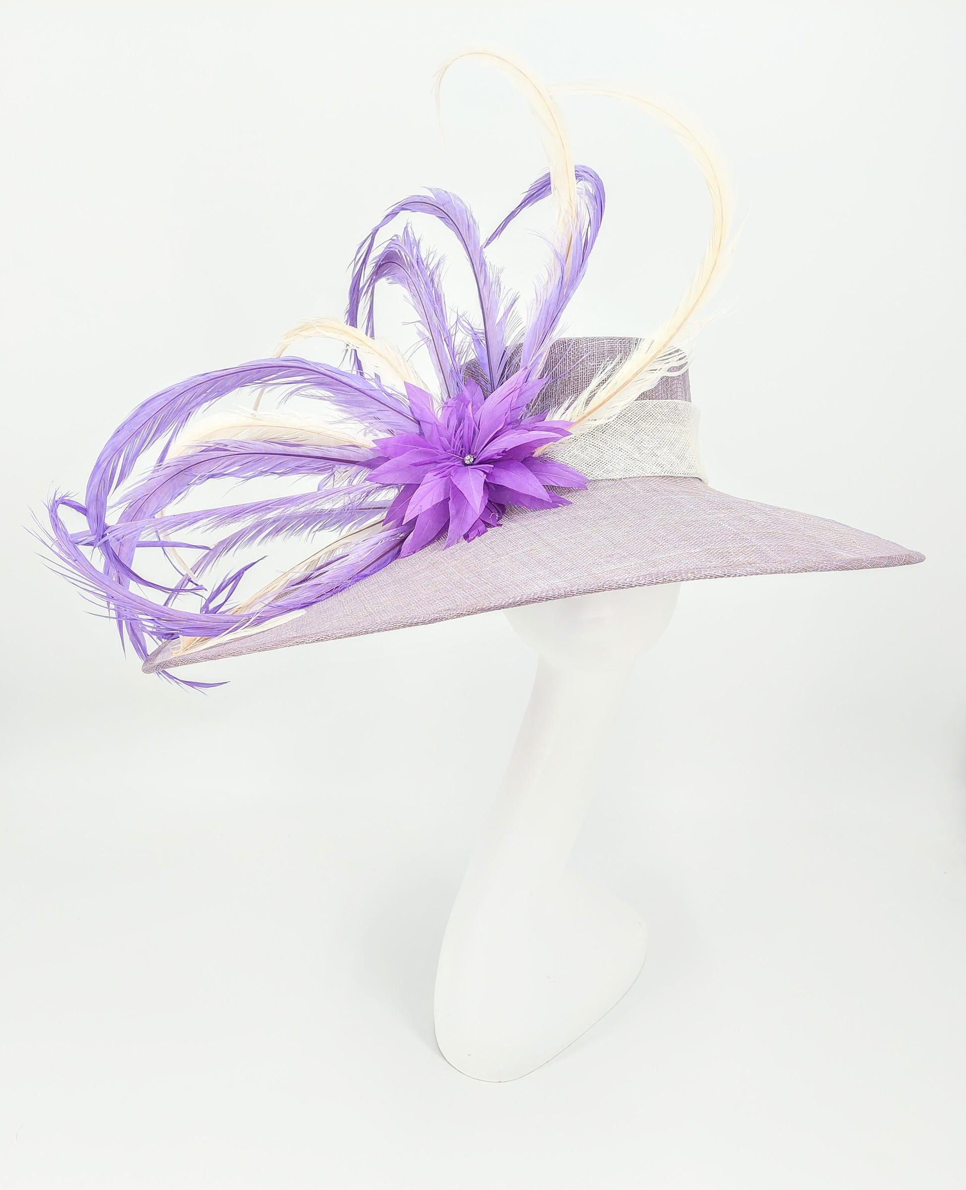 Hat Haven Millinery - Custom Kentucky Derby Hats & Fascinators. Visit our pop up shop at the Hyatt Regency in Downtown Louisville during Derby week. Shop our large selection of ladies dress hats, fascinators, men's hats, and accessories. Stop by our design center to add the perfect finishing touch to your Derby look.