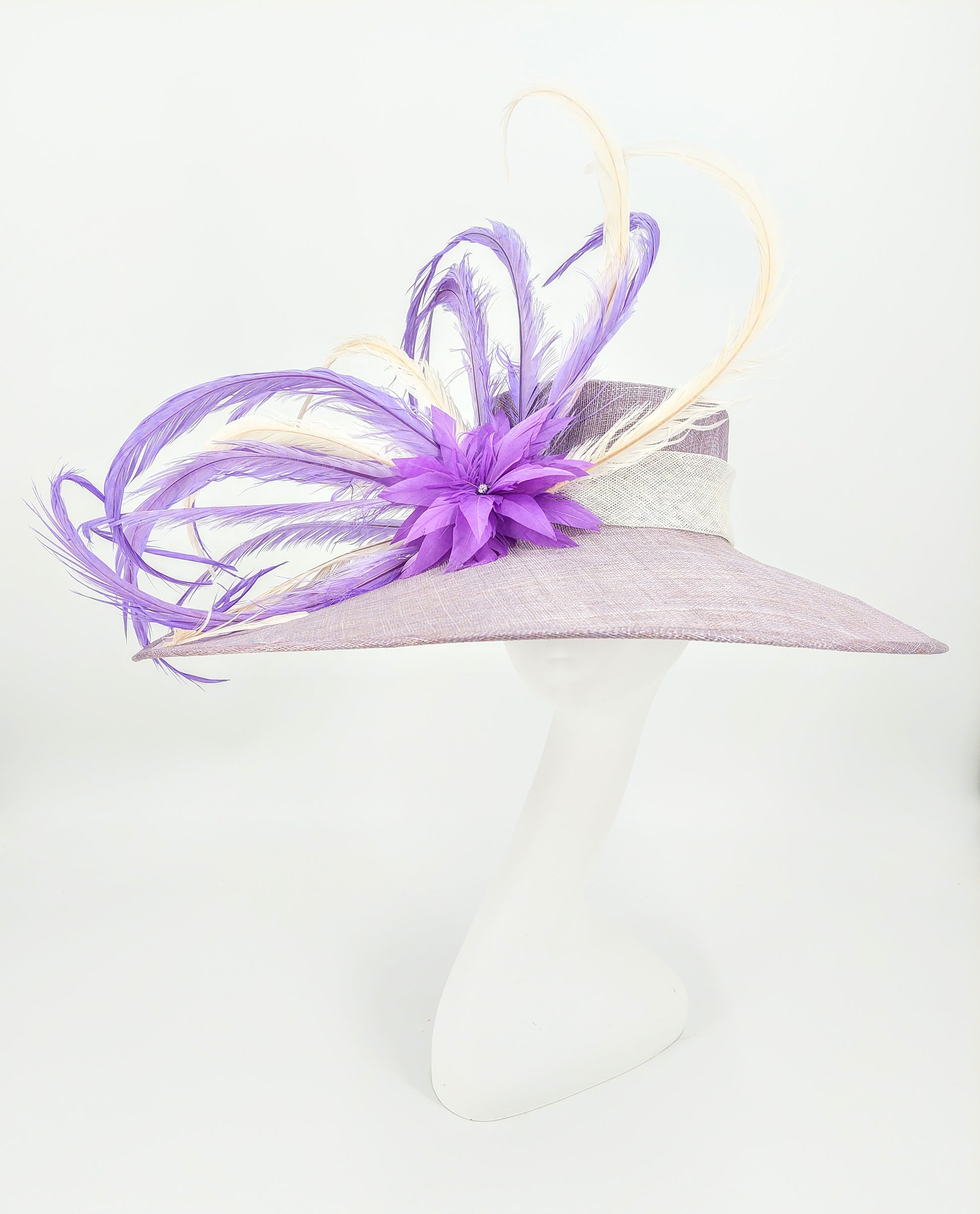 Hat Haven Millinery - Custom Kentucky Derby Hats & Fascinators. Visit our pop up shop at the Hyatt Regency in Downtown Louisville during Derby week. Shop our large selection of ladies dress hats, fascinators, men's hats, and accessories. Stop by our design center to add the perfect finishing touch to your Derby look.
