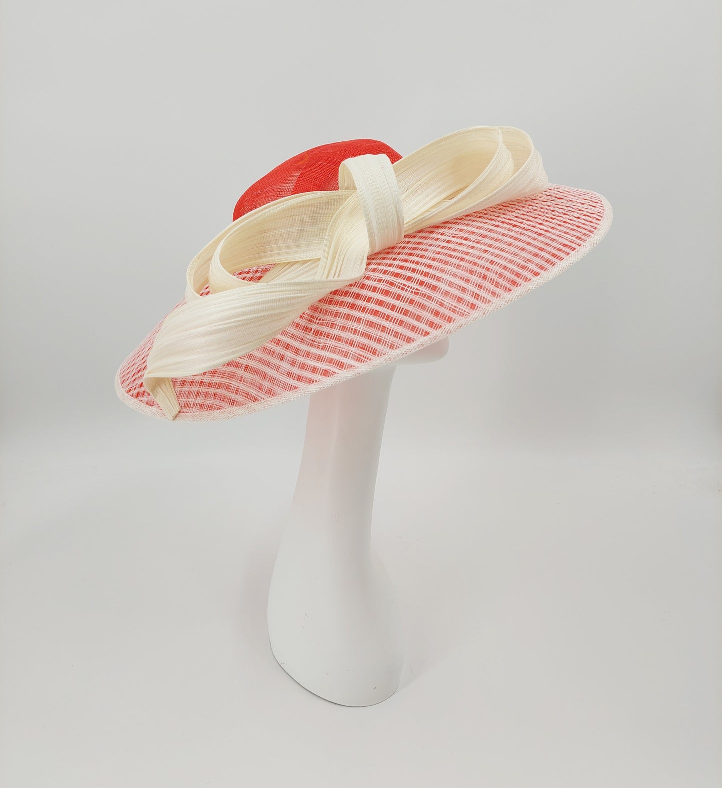 Hat Haven Millinery - An Official Milliner of the Kentucky Derby Museum. Hand made Kentucky Derby Hats & Fascinators. Visit of  pop up shop at the Hyatt Regency during Derby week.