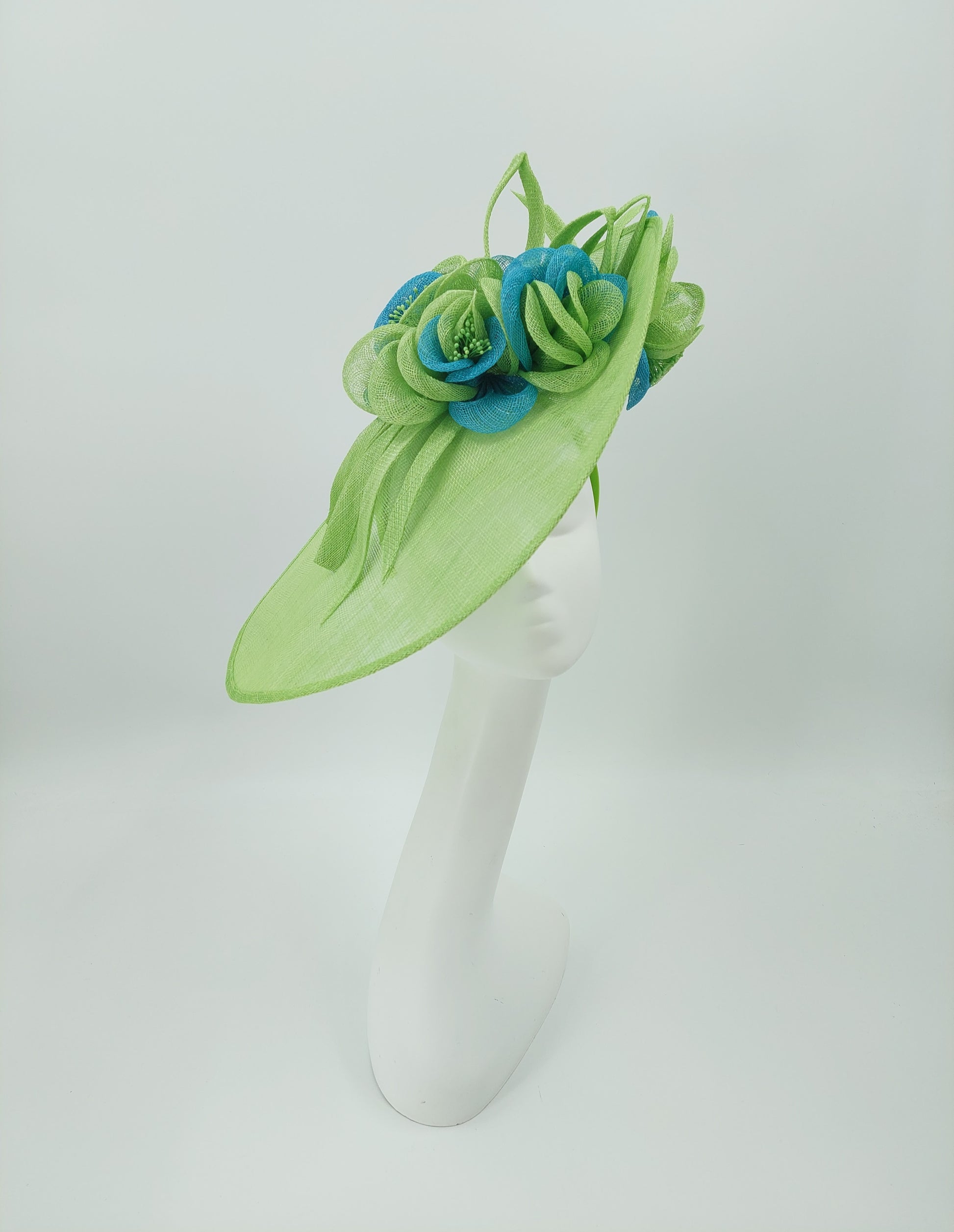 Hat Haven Millinery - An Official Milliner of the Kentucky Derby Museum. Hand made Kentucky Derby Hats & Fascinators. Visit of  pop up shop at the Hyatt Regency during Derby week.