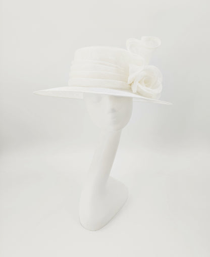 Hat Haven Millinery - An Official Milliner of the Kentucky Derby Museum. Hand made Kentucky Derby Hats & Fascinators. Visit of  pop up shop at the Hyatt Regency during Derby week.