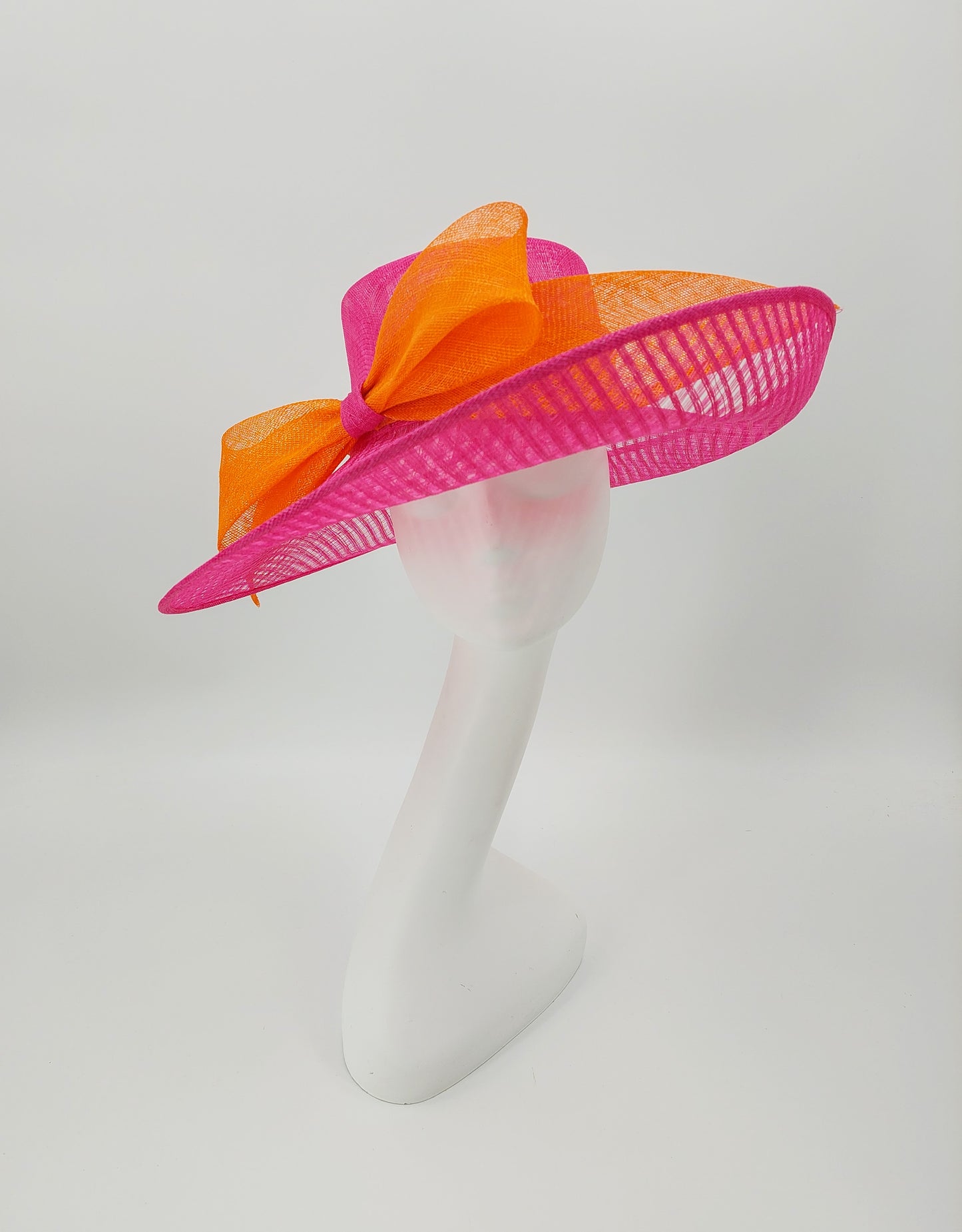 Hat Haven Millinery - An Official Milliner of the Kentucky Derby Museum. Hand made Kentucky Derby Hats & Fascinators. Visit of  pop up shop at the Hyatt Regency during Derby week.