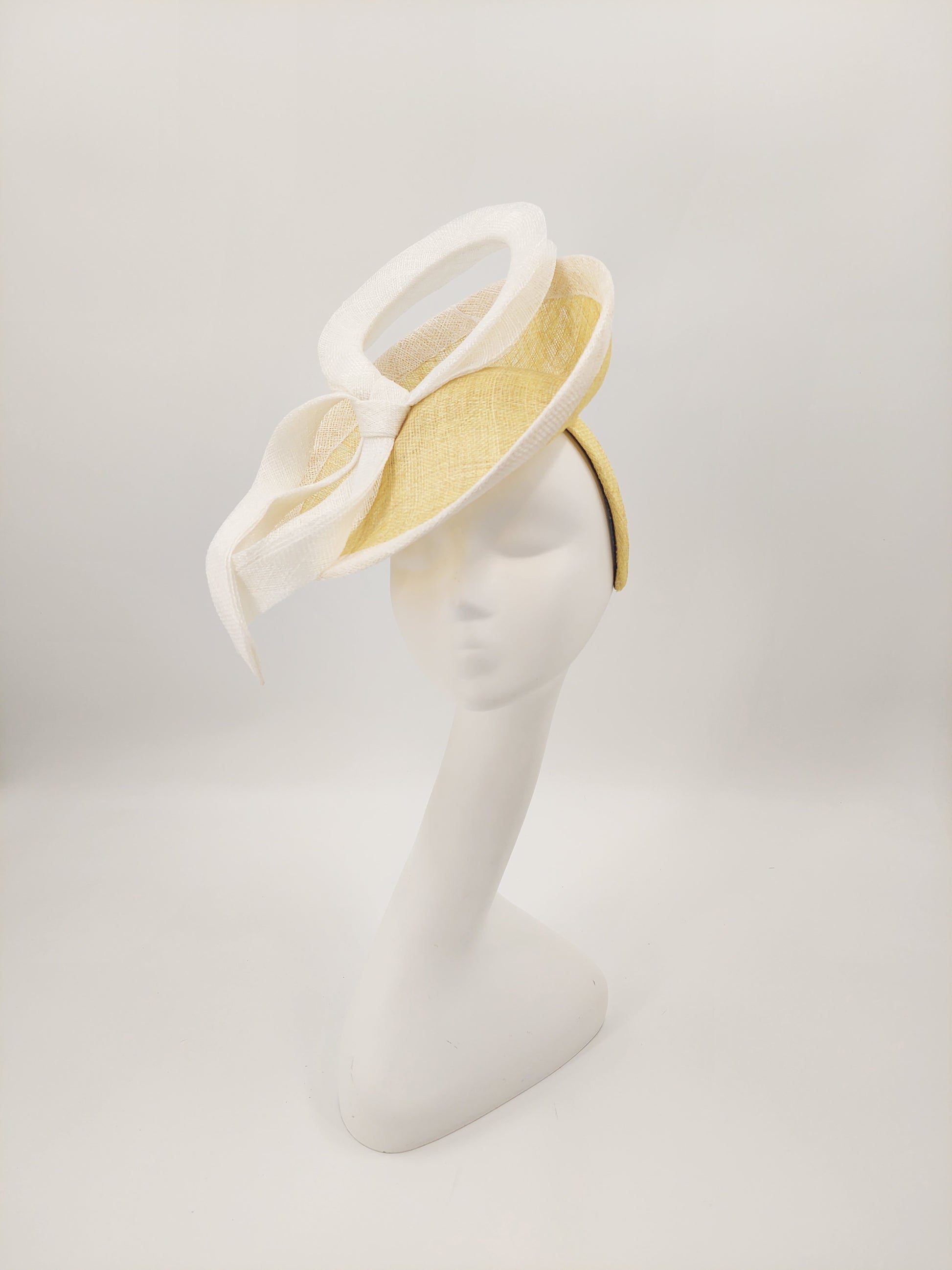 Hat Haven Millinery - Custom Kentucky Derby Hats and Fascinators. Official Milliner of the Kentucky Derby Museum. Featured in the Official Style Guide for the Kentucky Derby. Visit our pop up shop at the Hyatt Regency in downtown Louisville.