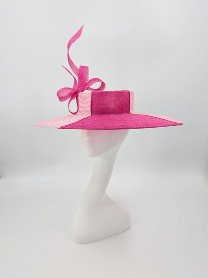 Find bold Kentucky Derby hats and custom millinery at Hat Haven Millinery, featuring handcrafted, luxury headwear for race day events.
