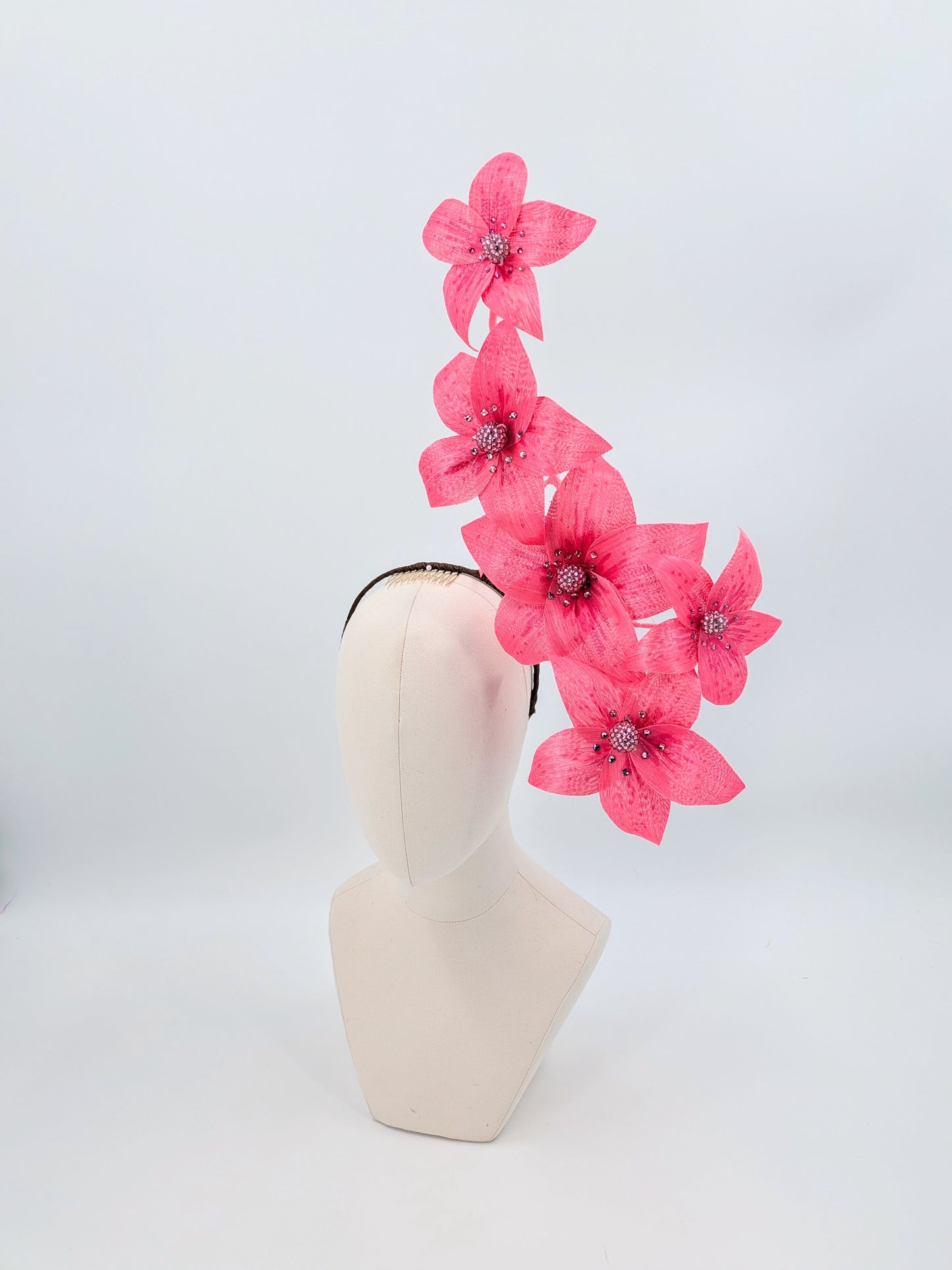 Hat Haven Millinery offers custom Kentucky Derby hats, handcrafted Derby millinery, luxury race-day headwear, and designer statement hats.
